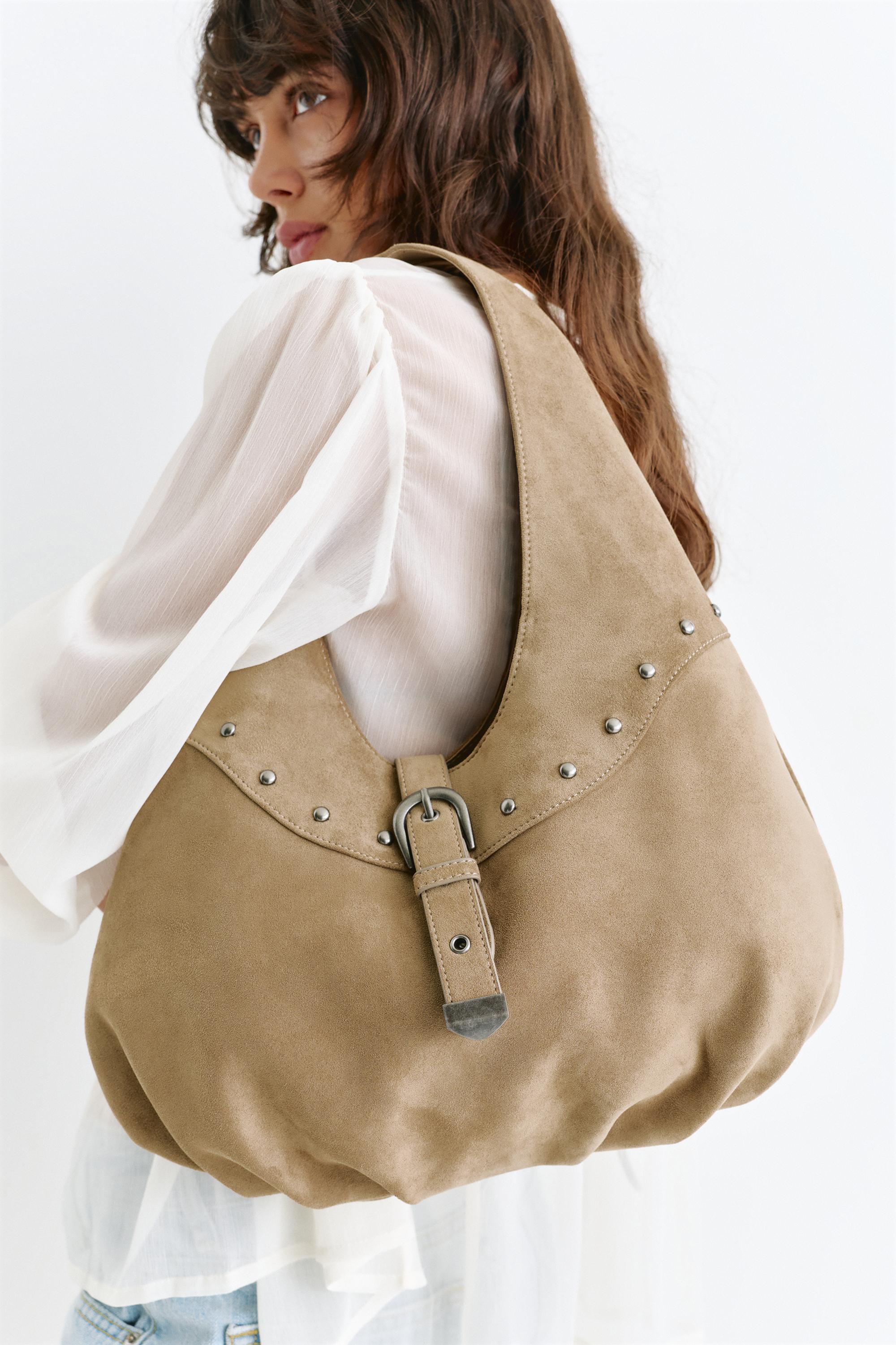 Studded buckle tote bag — Sand