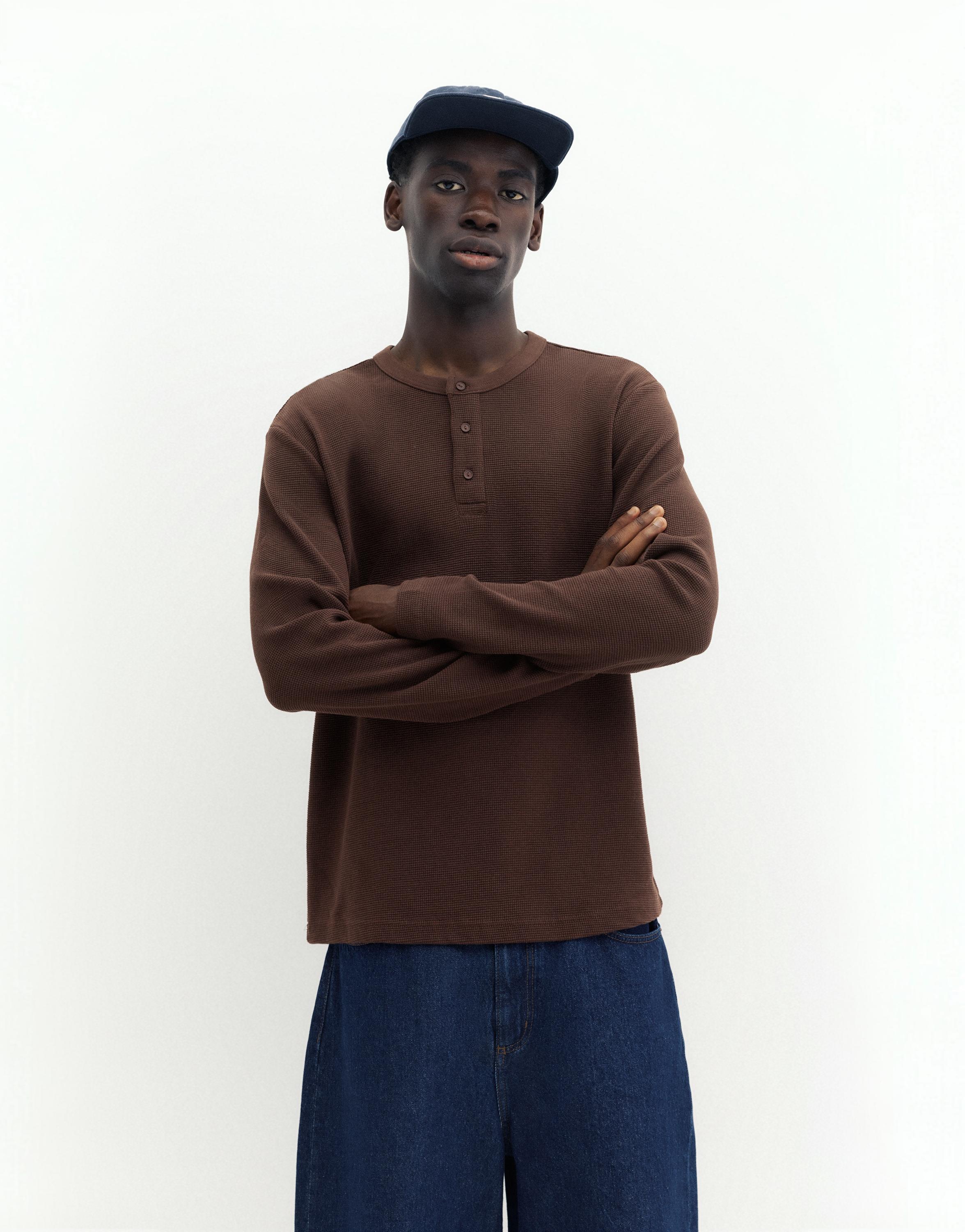 Waffle-knit long sleeve T-shirt — Brown