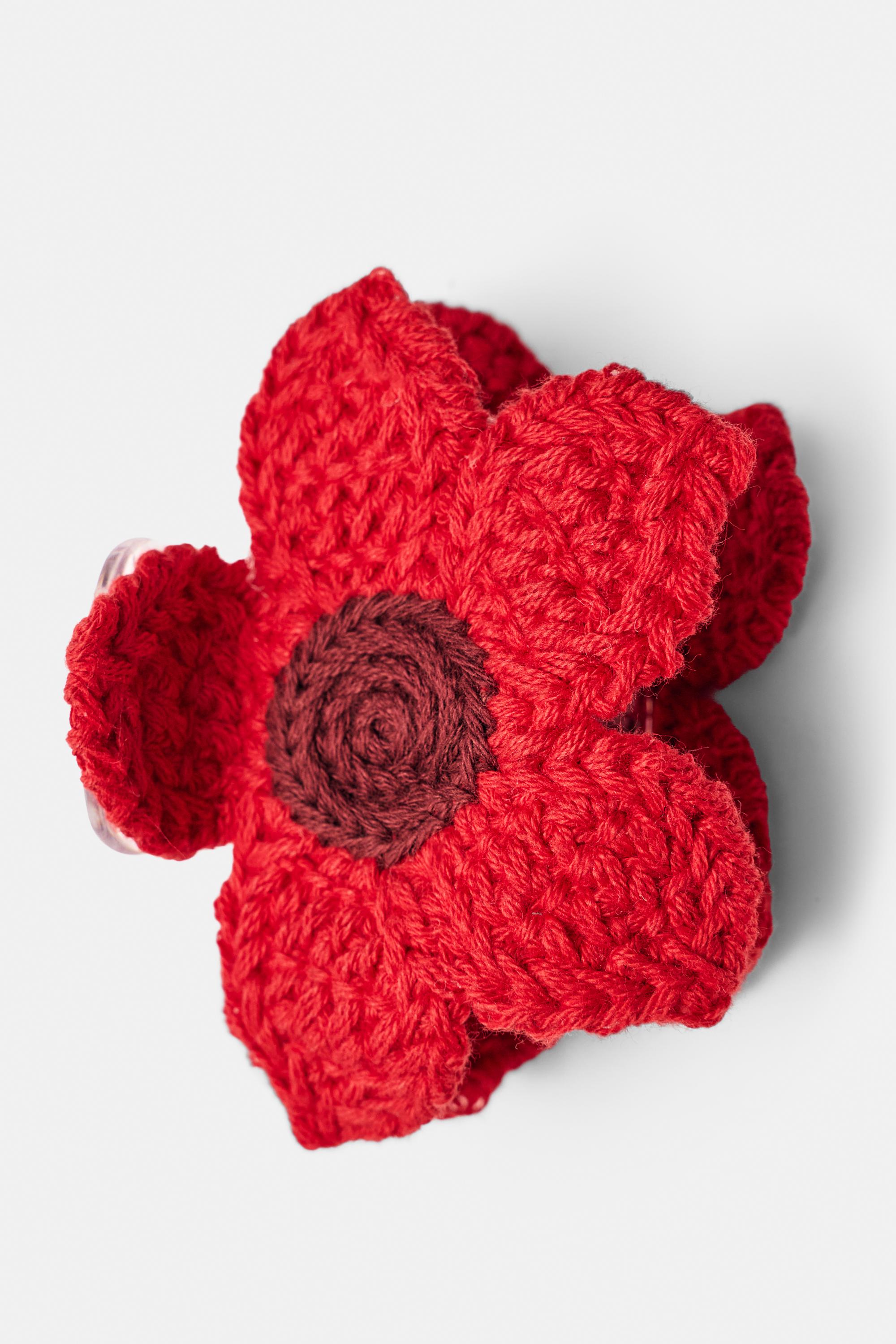 Crochet flower hair clip — Red