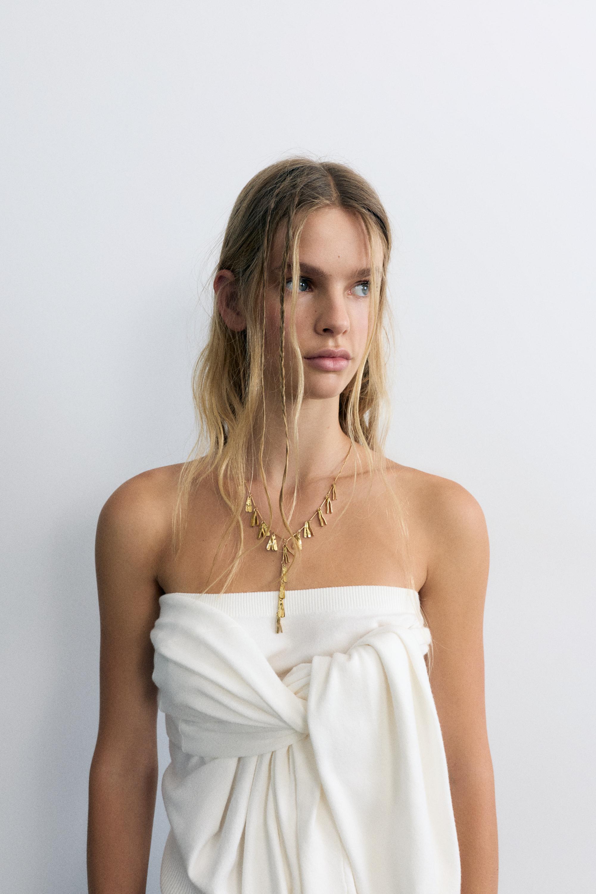 Long cascading necklace — Gold
