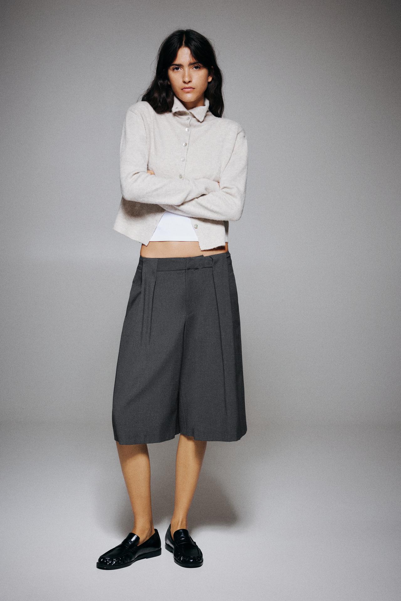 Pleated tailored bermuda shorts — Dark grey