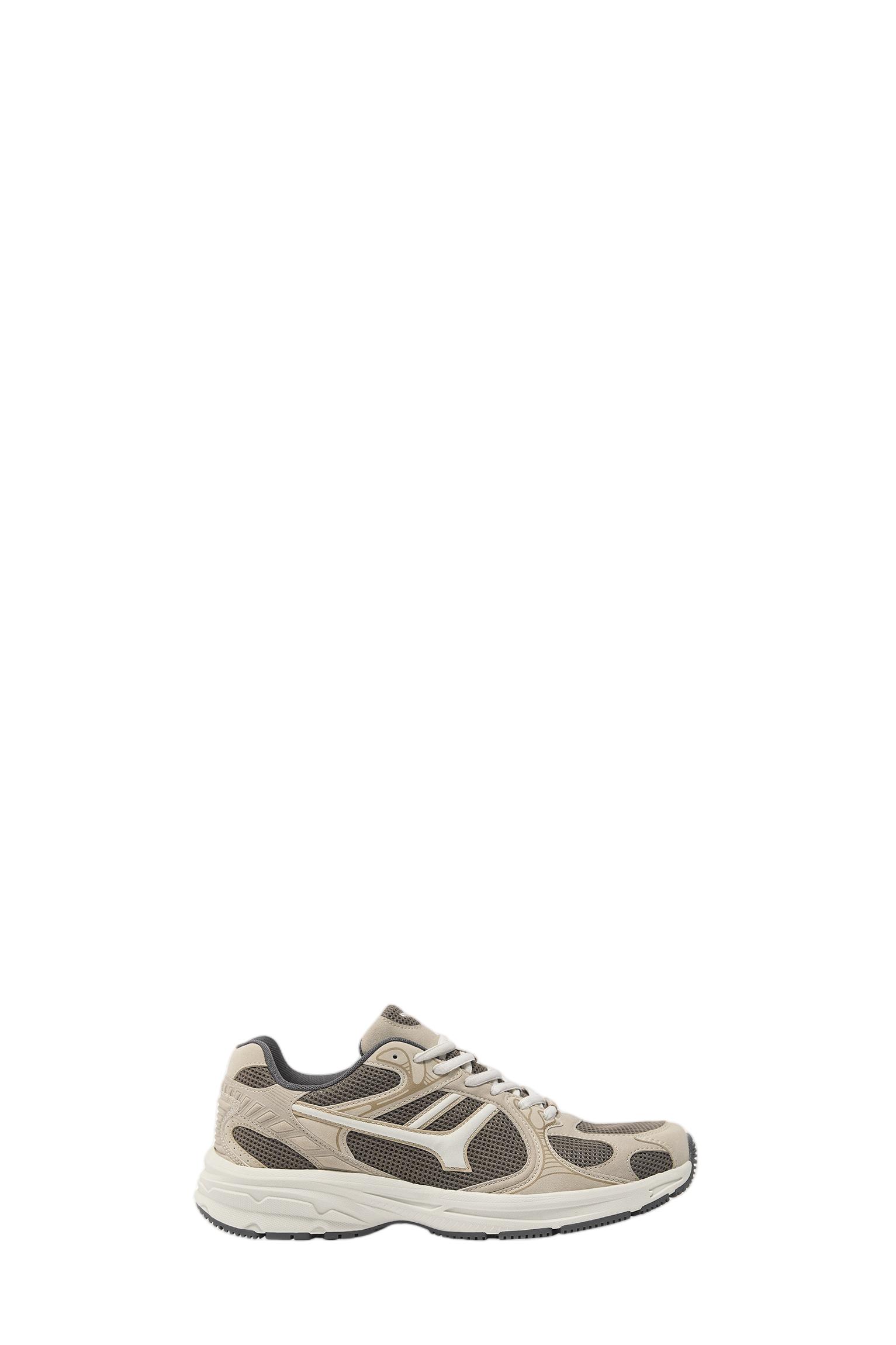 Multi-piece trainers — Brown