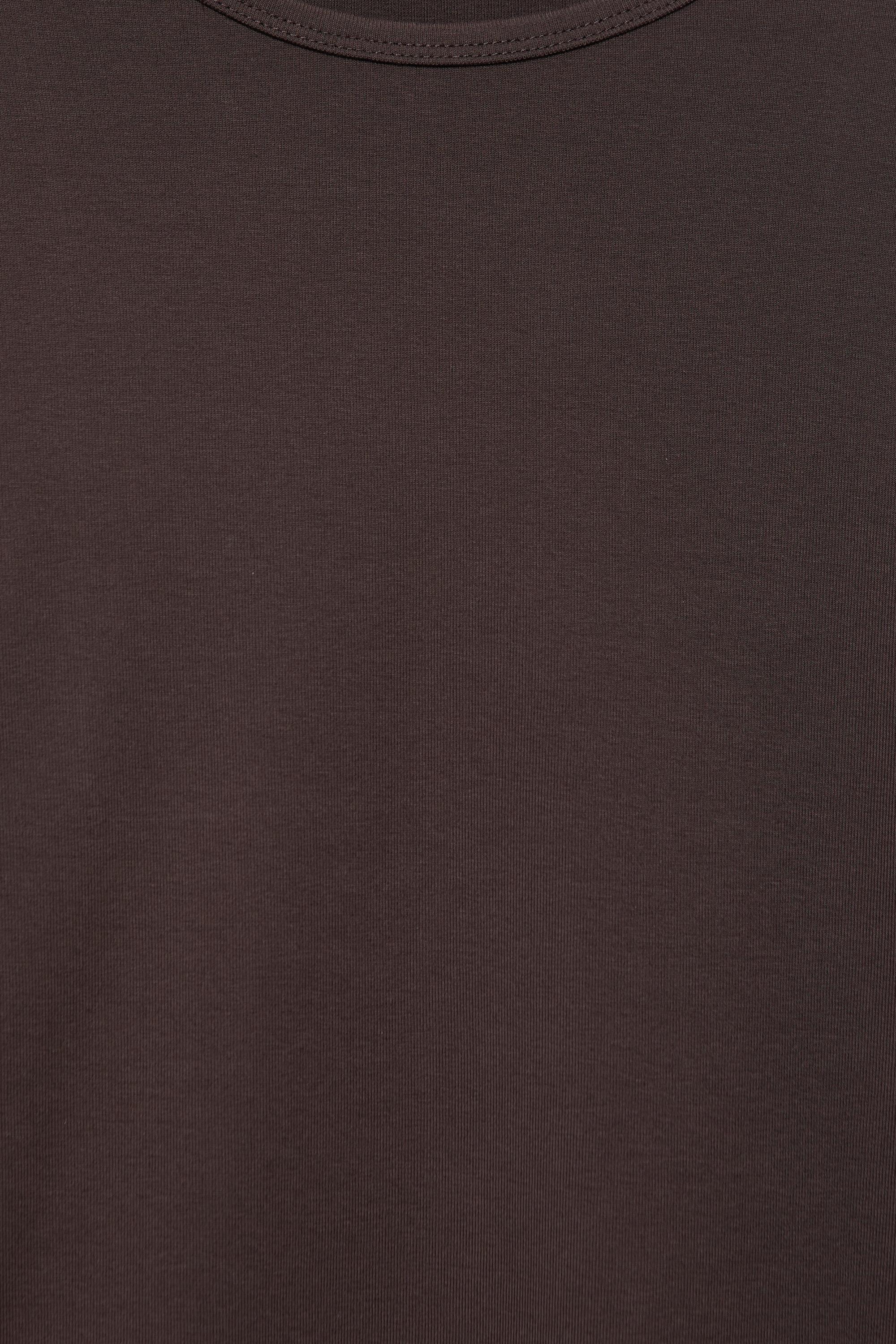 Fitted long sleeve T-shirt — Brown