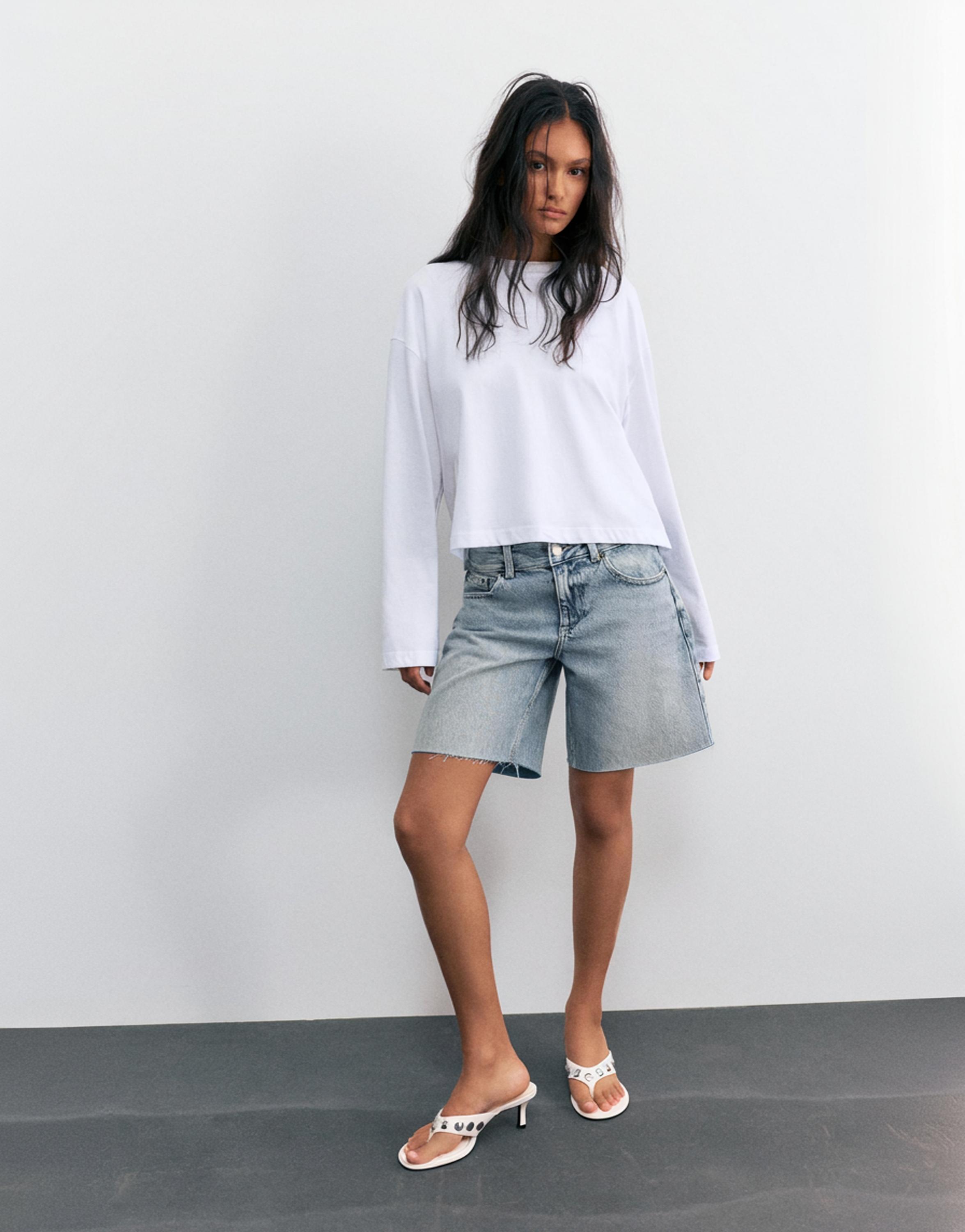 Low-rise denim Bermuda shorts — Pale blue