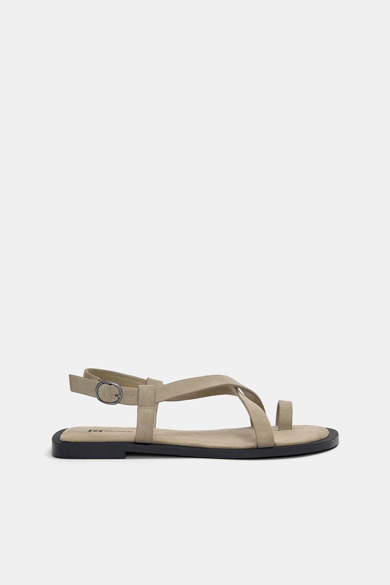 Flache Ledersandalen Mit Riemen