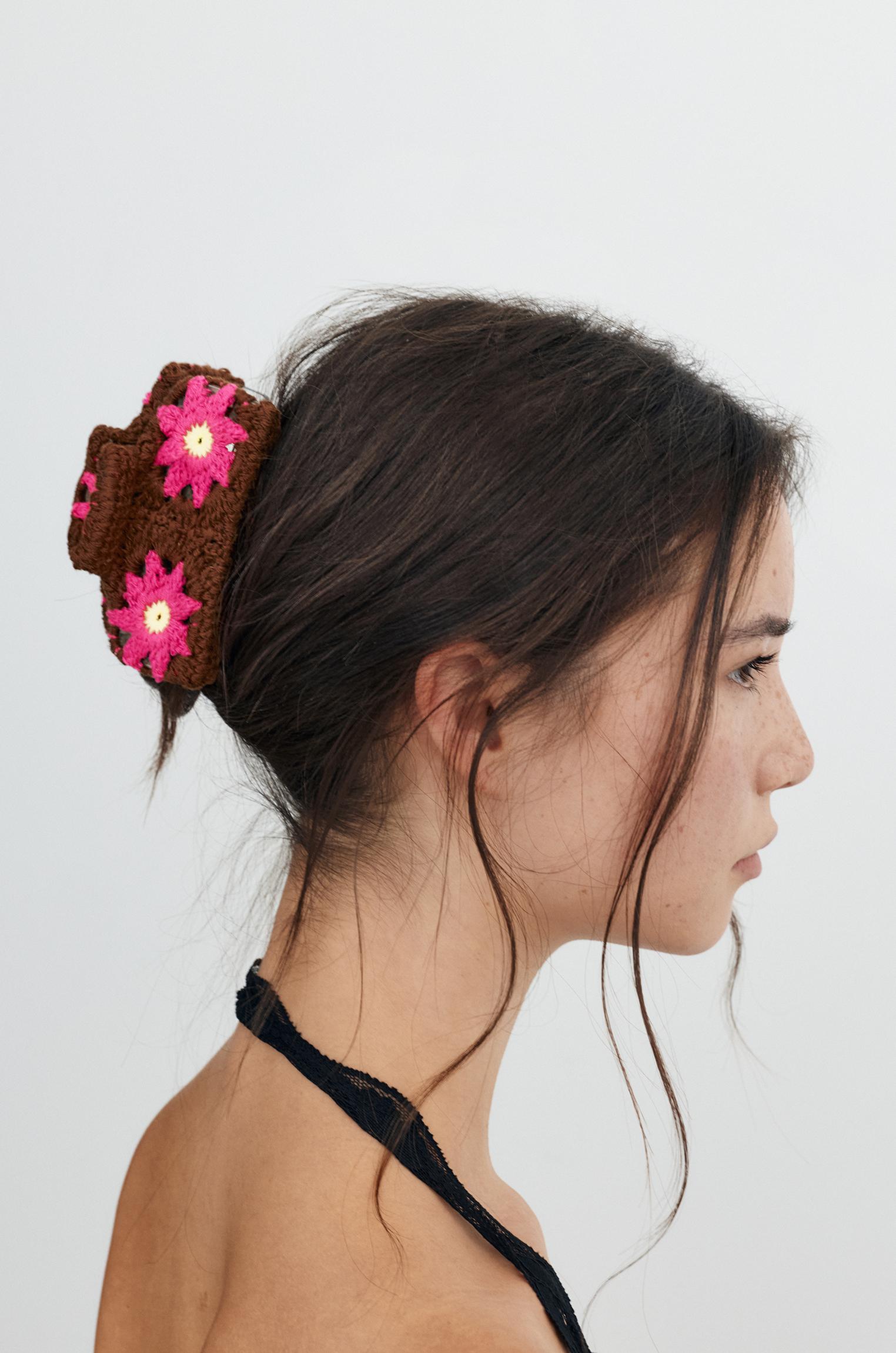 Crochet hair clip — Brown