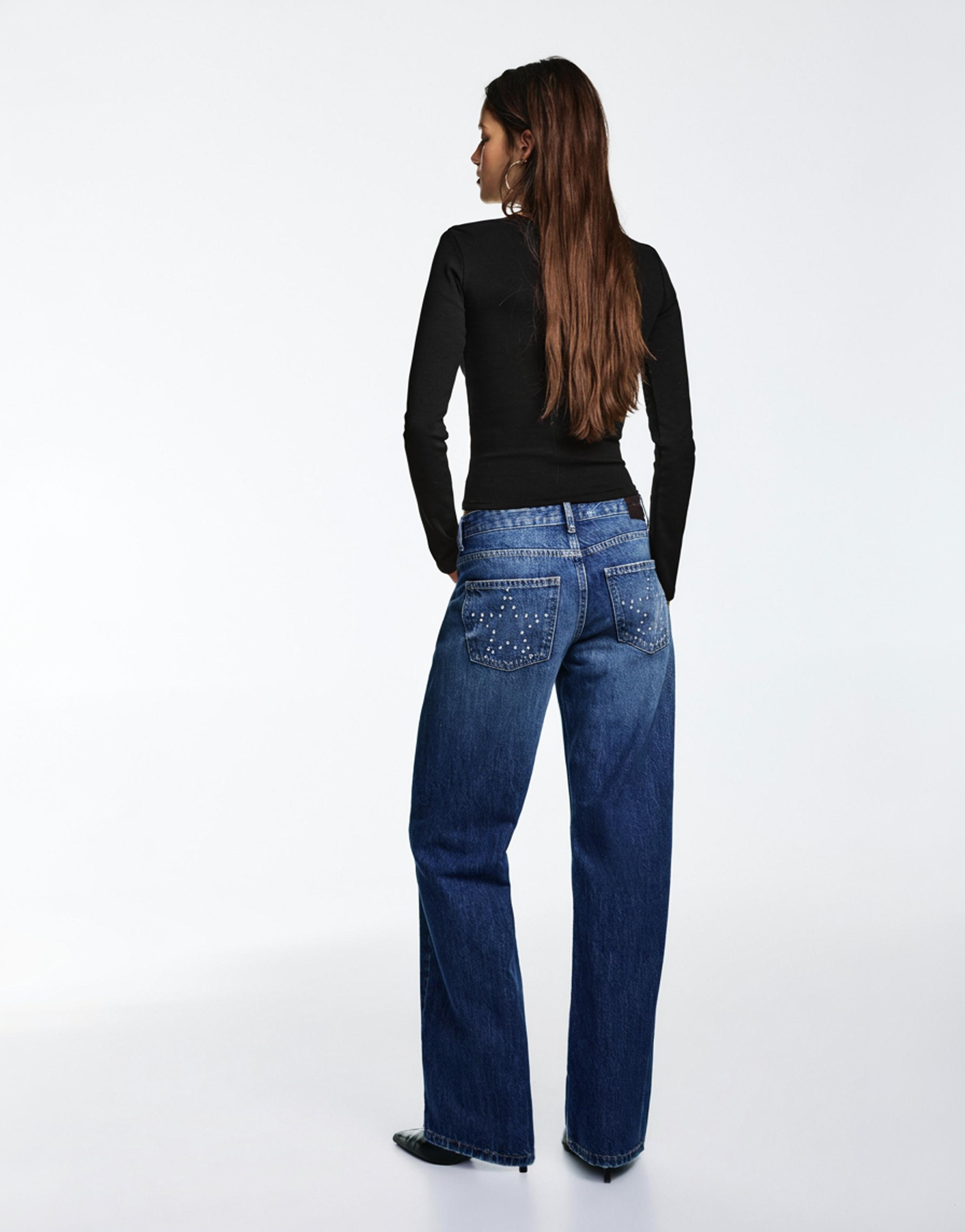 Uzun kollu geniş yaka t-shirt - Görsel 33