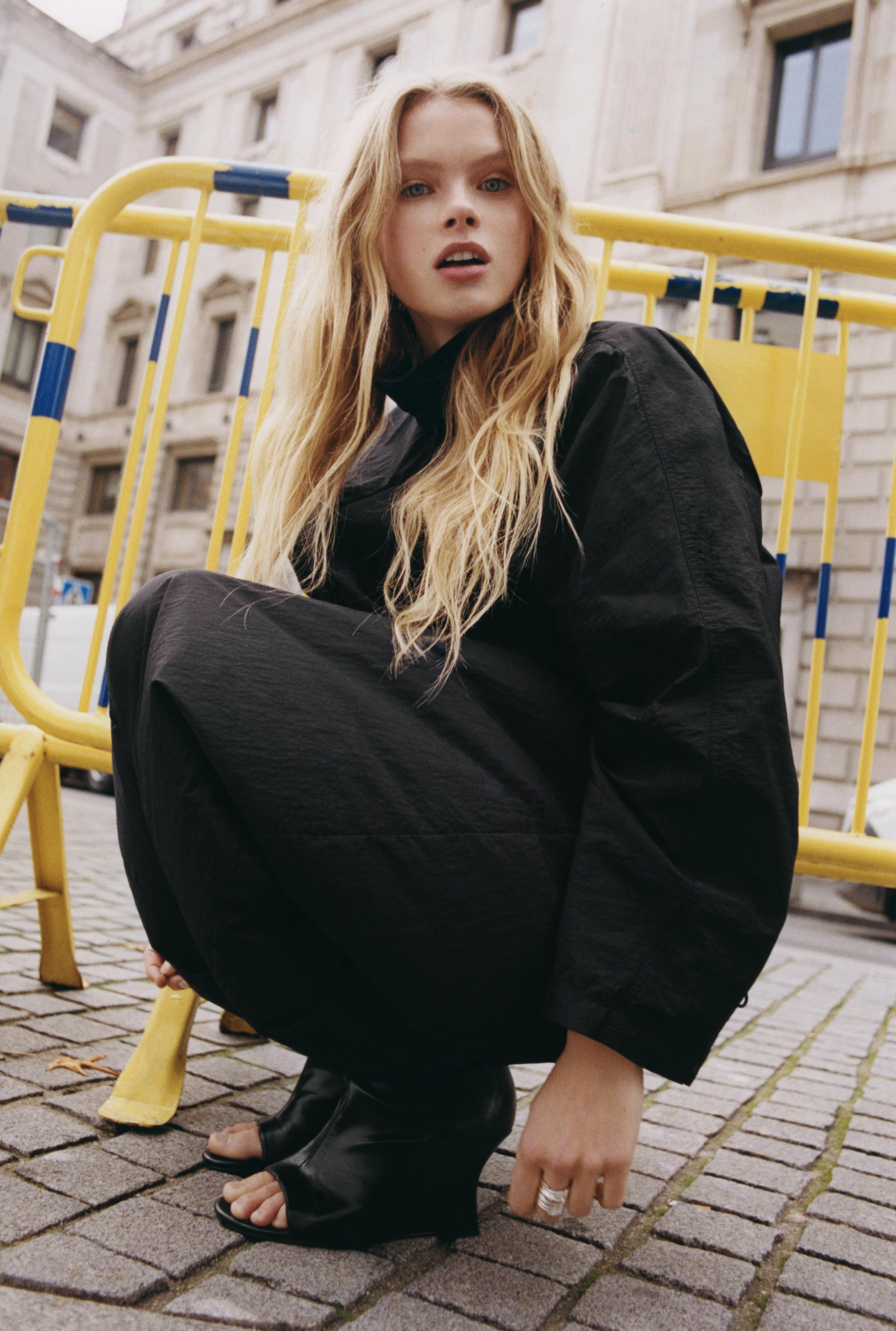 High wedge boots — Black