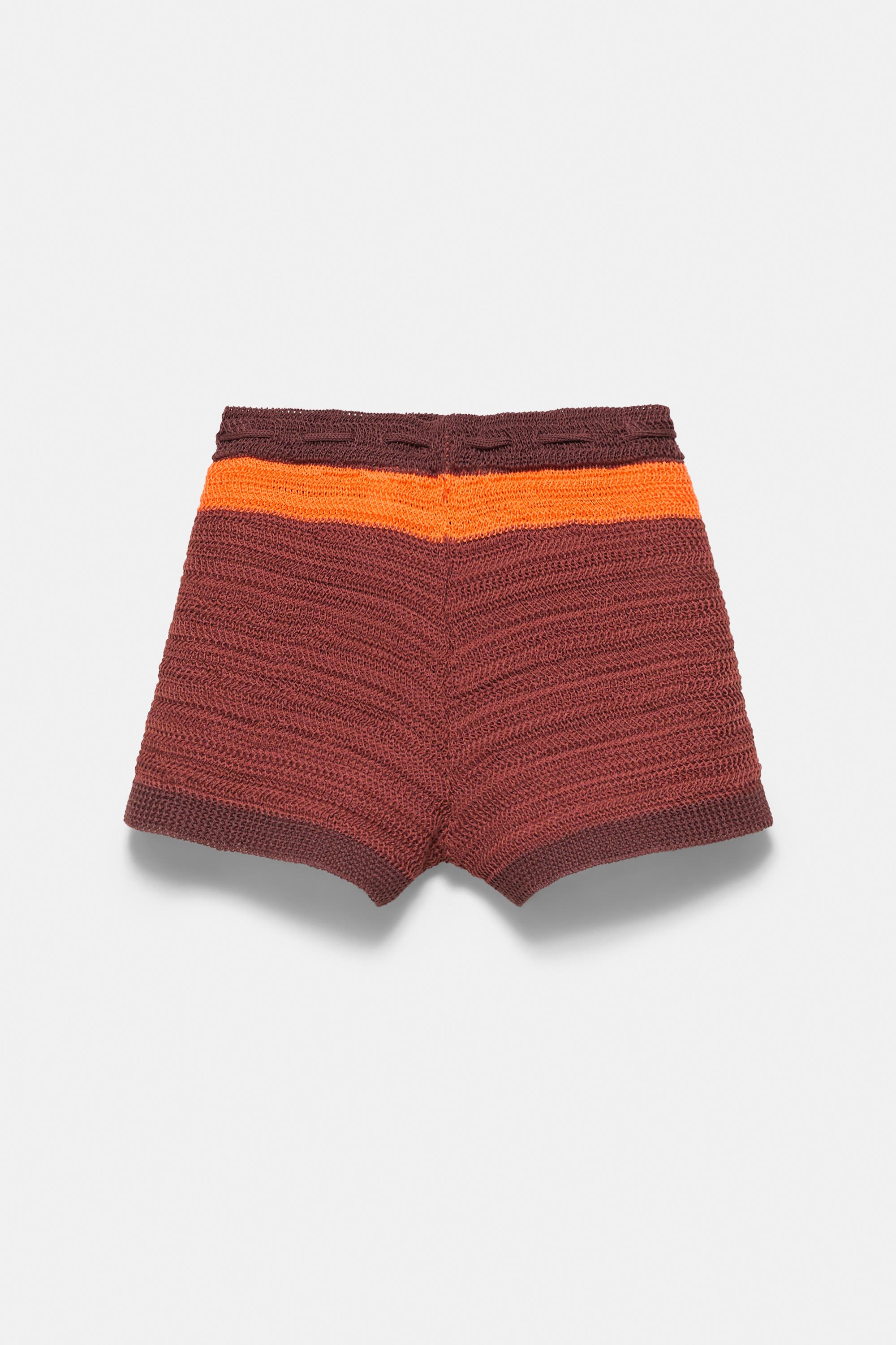 Crochet knit shorts — Brown
