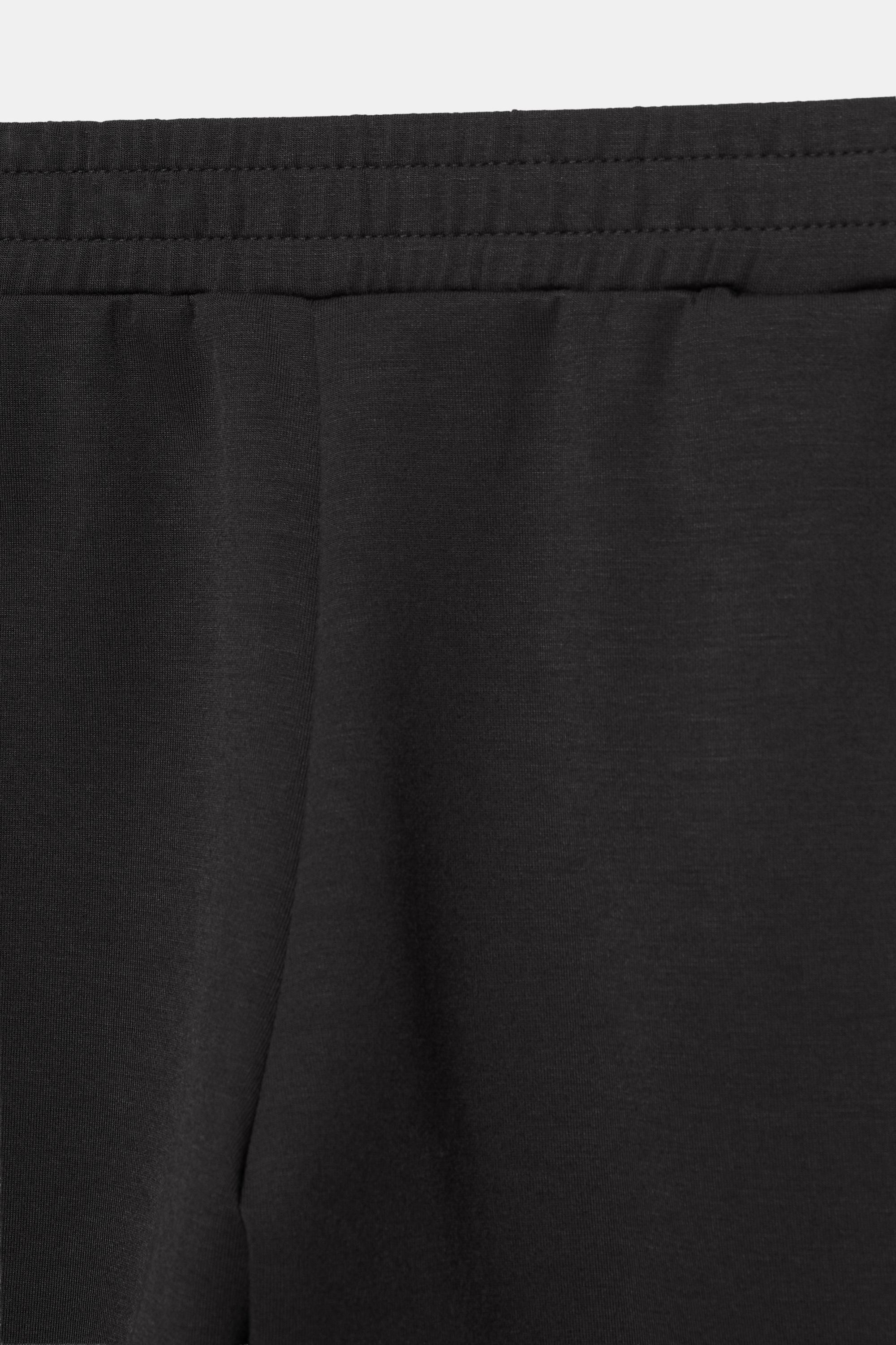 Soft touch sports shorts — Black