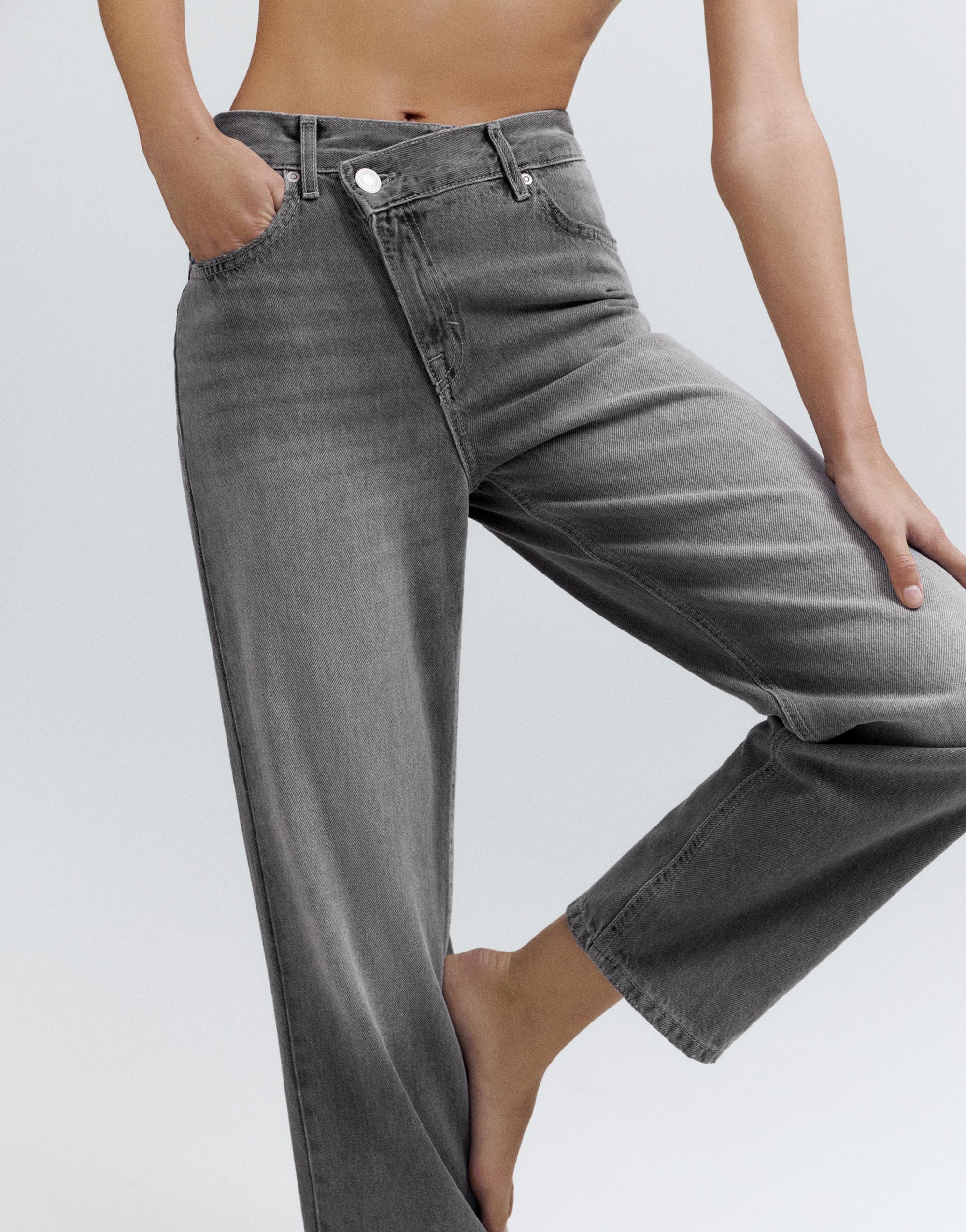 Straight-leg jeans with crossover waistband — Grey