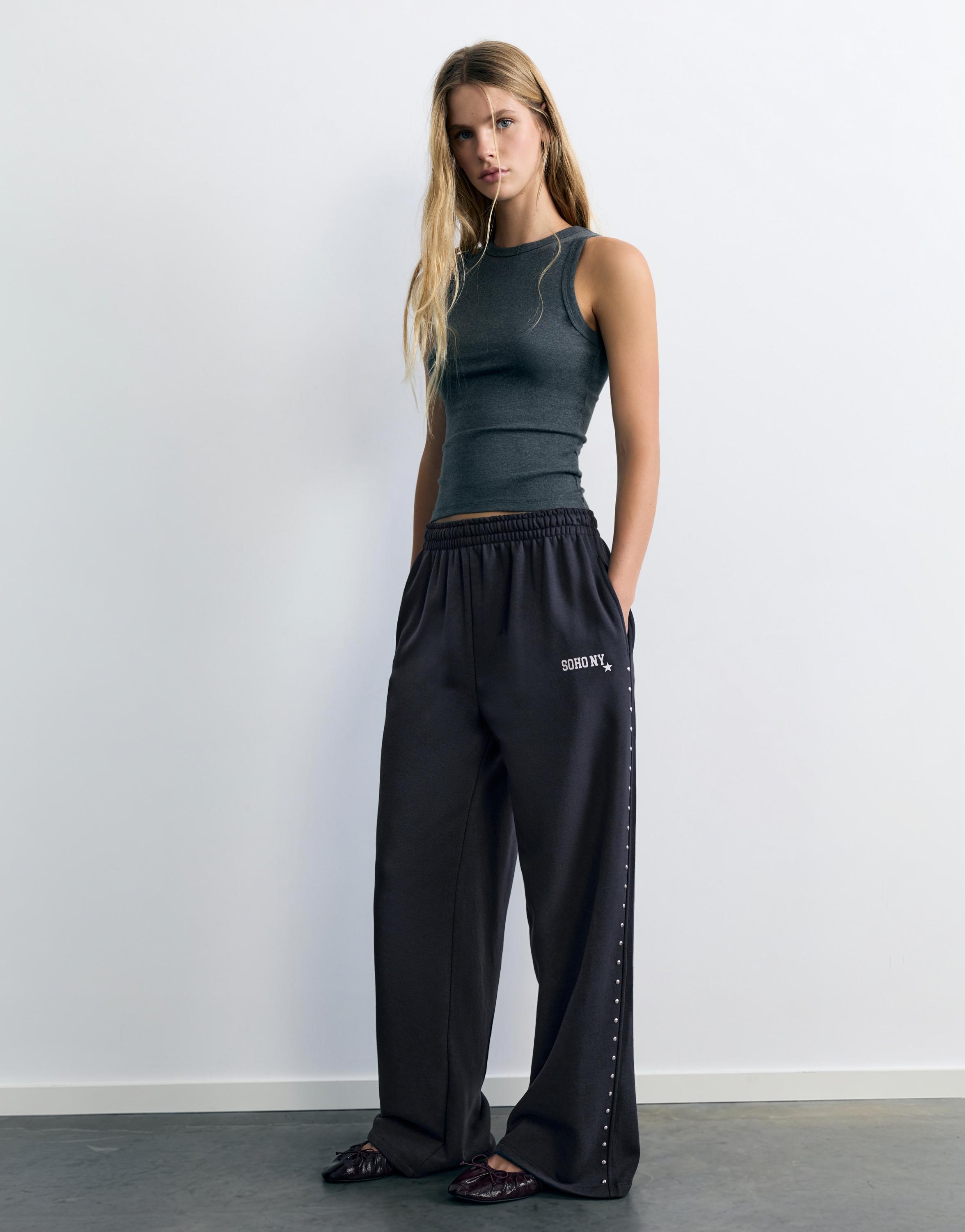 Studded joggers — Dark grey