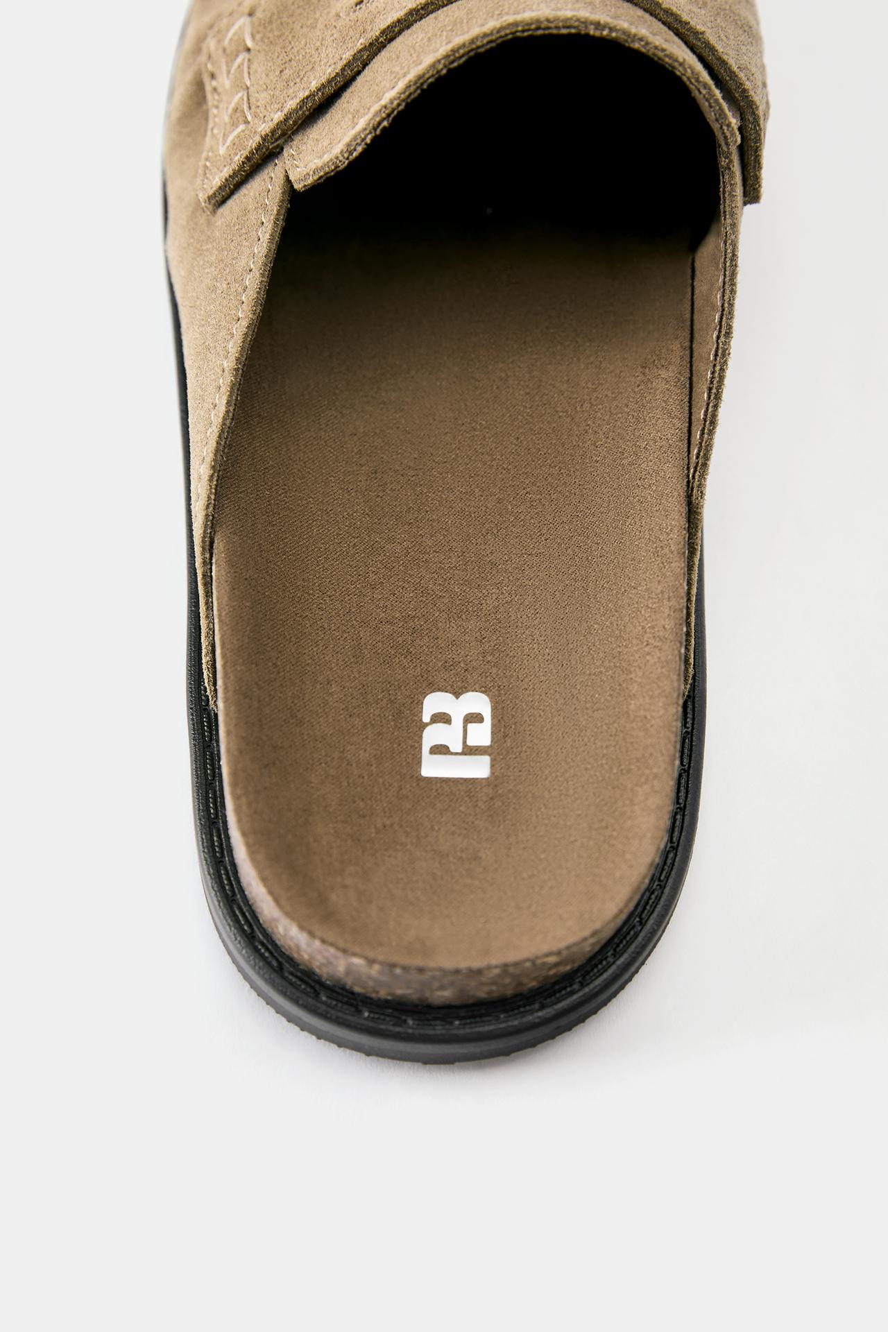 Gathered loafer leather clogs — Taupe