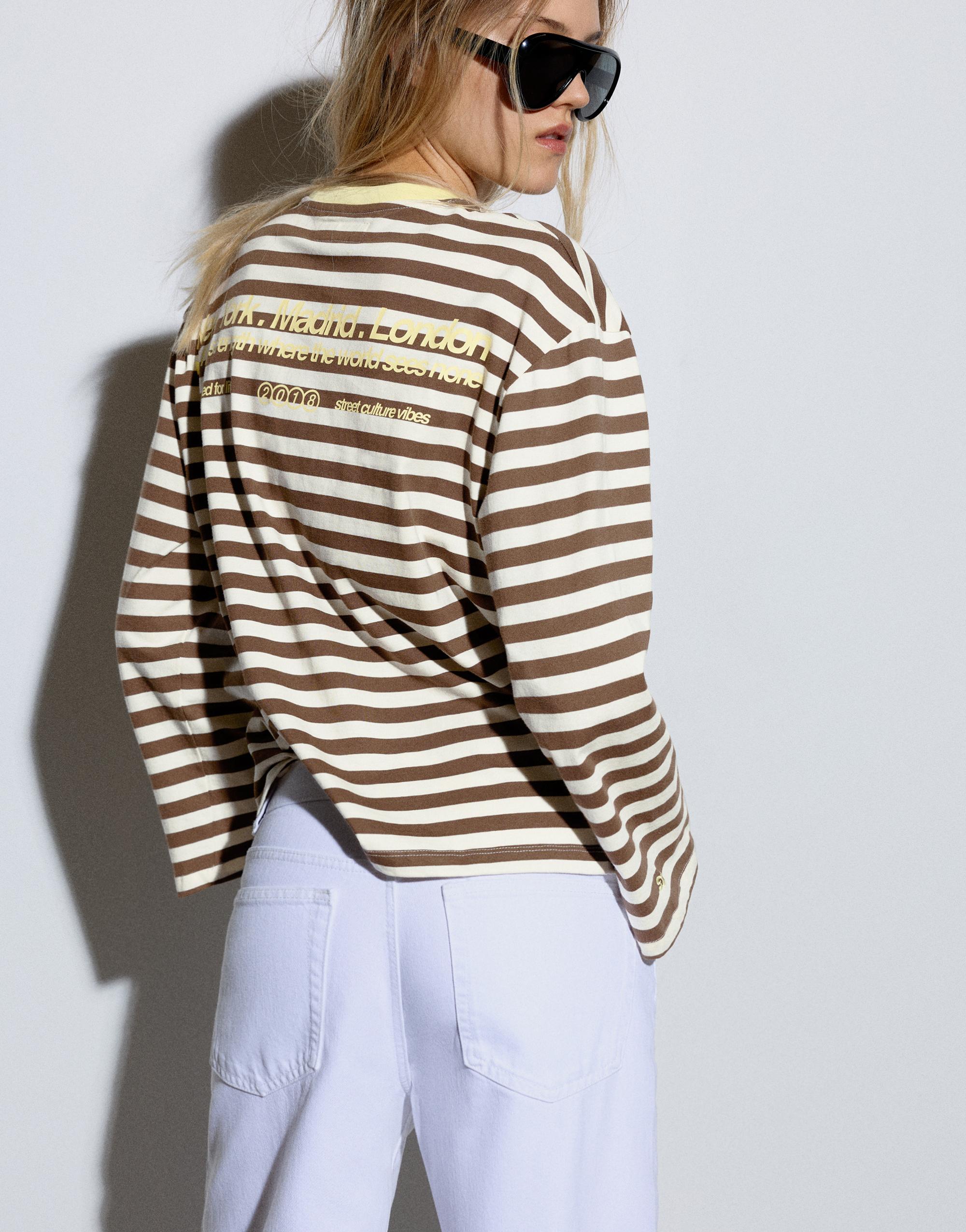 Oversize striped T-shirt — Brown