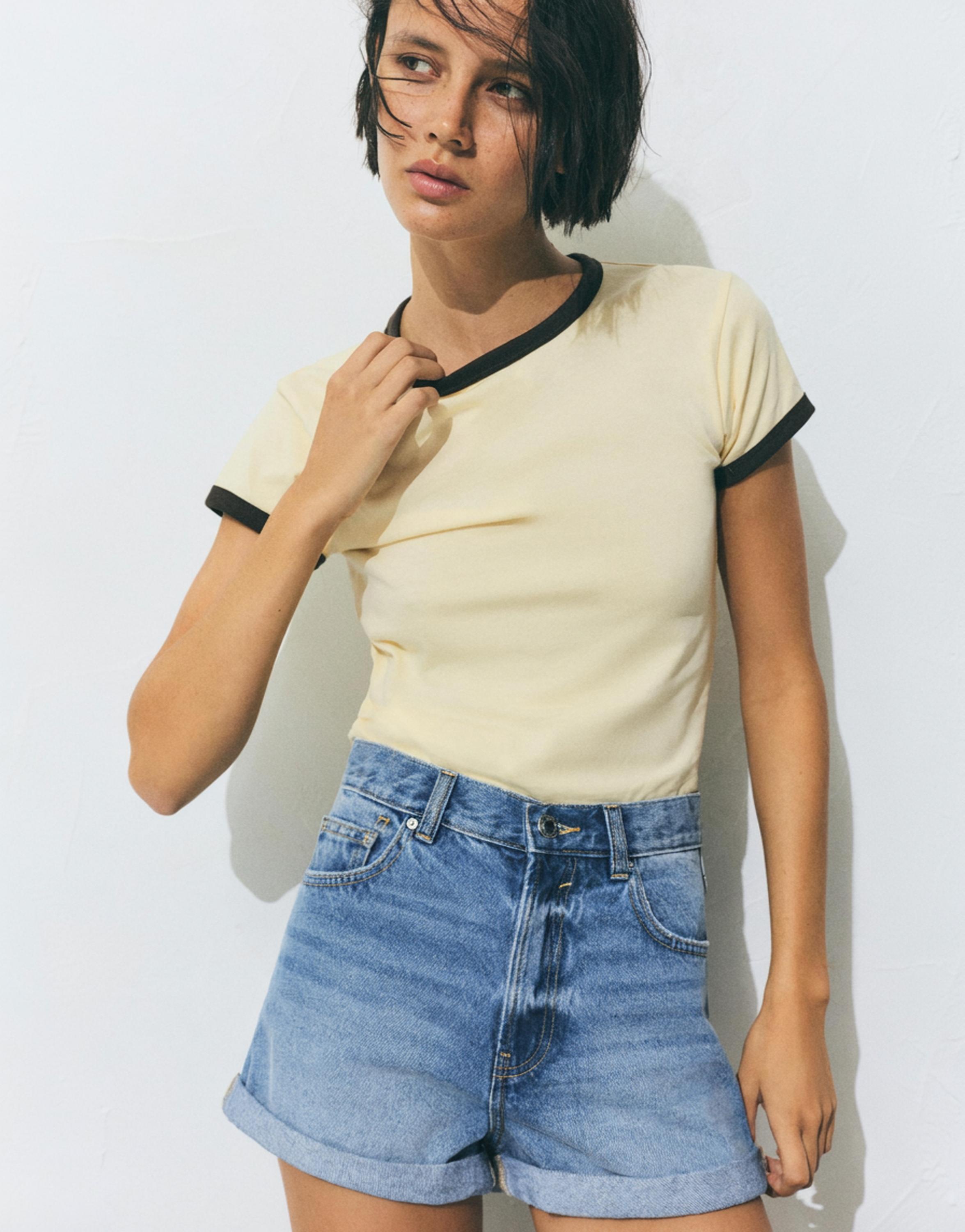 Denim mom fit shorts with turn-up hems — Medium blue