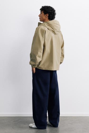 Lightweight hooded raincoat — Sand 2