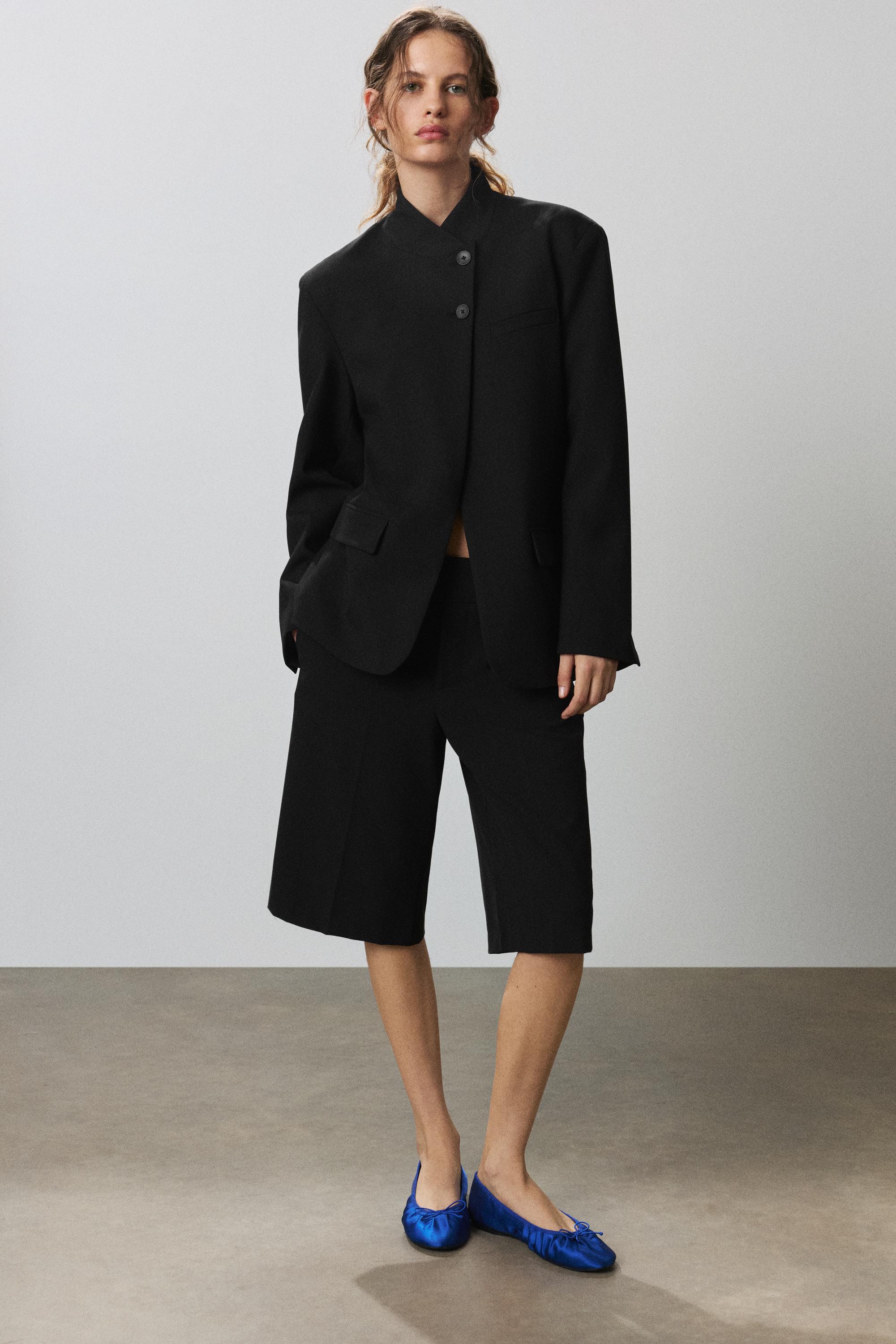 Black double-breasted blazer — Black