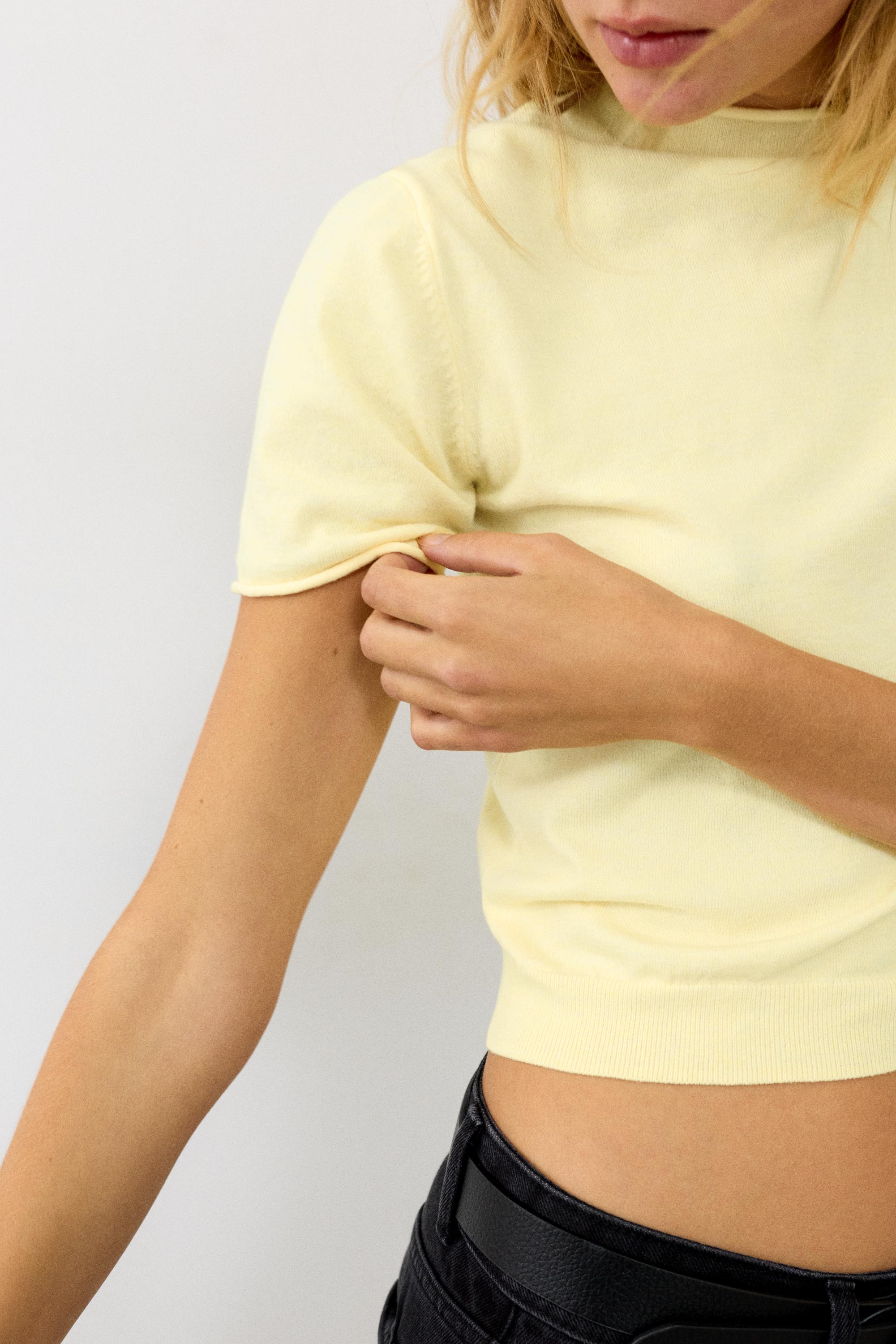 Fine knit short sleeve T-shirt — Yellow