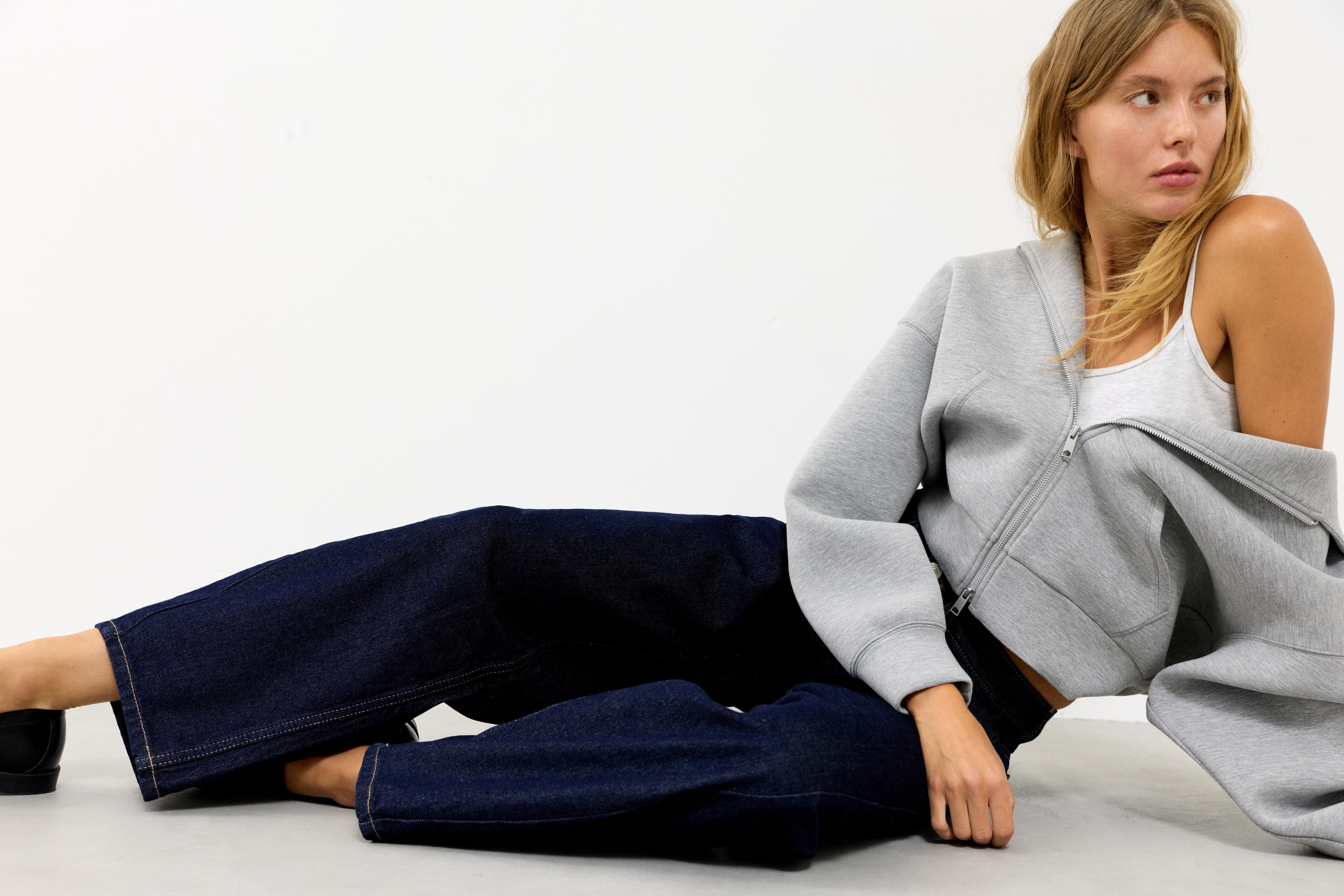 Low-rise barrel jeans — Navy