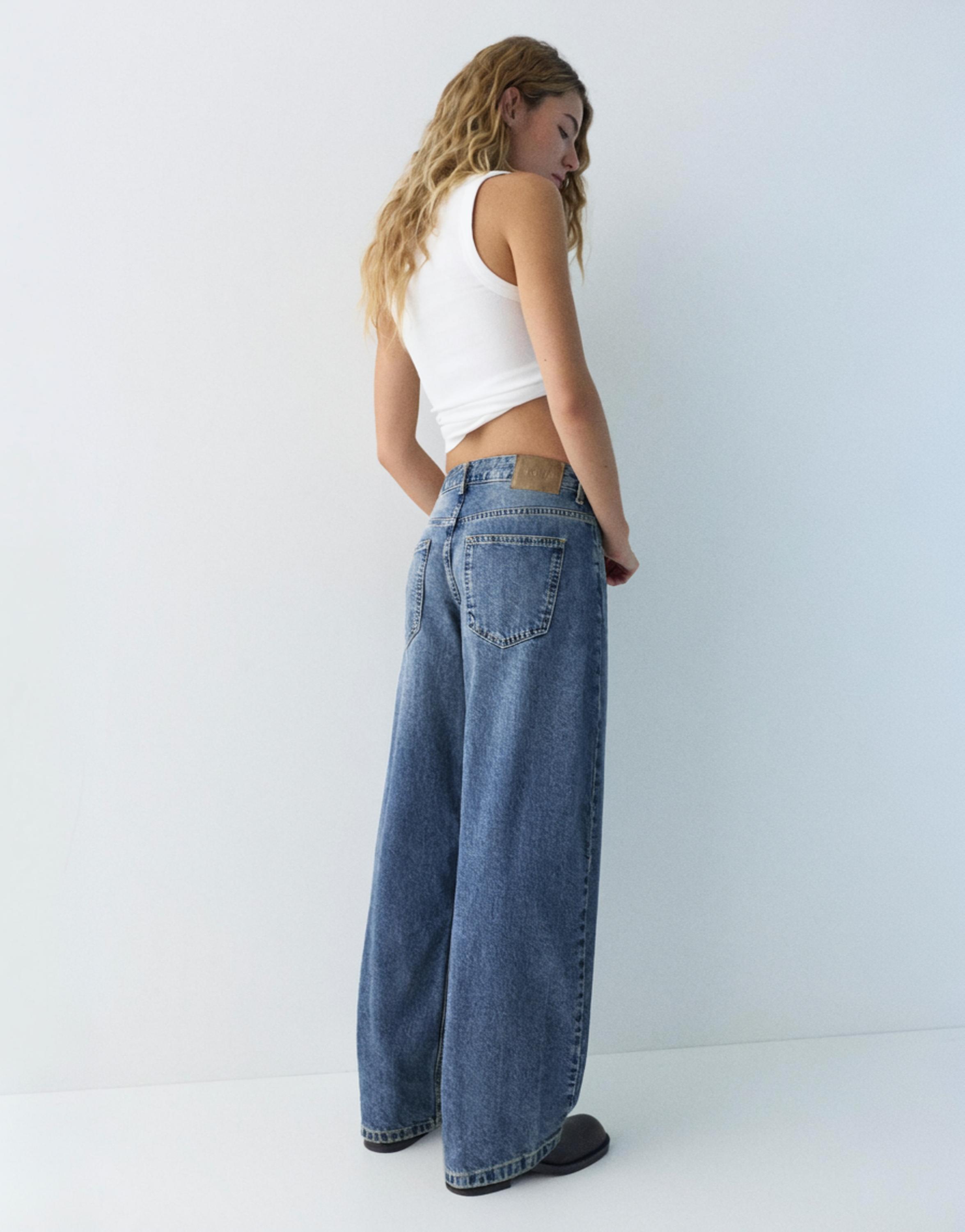 Low-rise barrel jeans — Medium blue