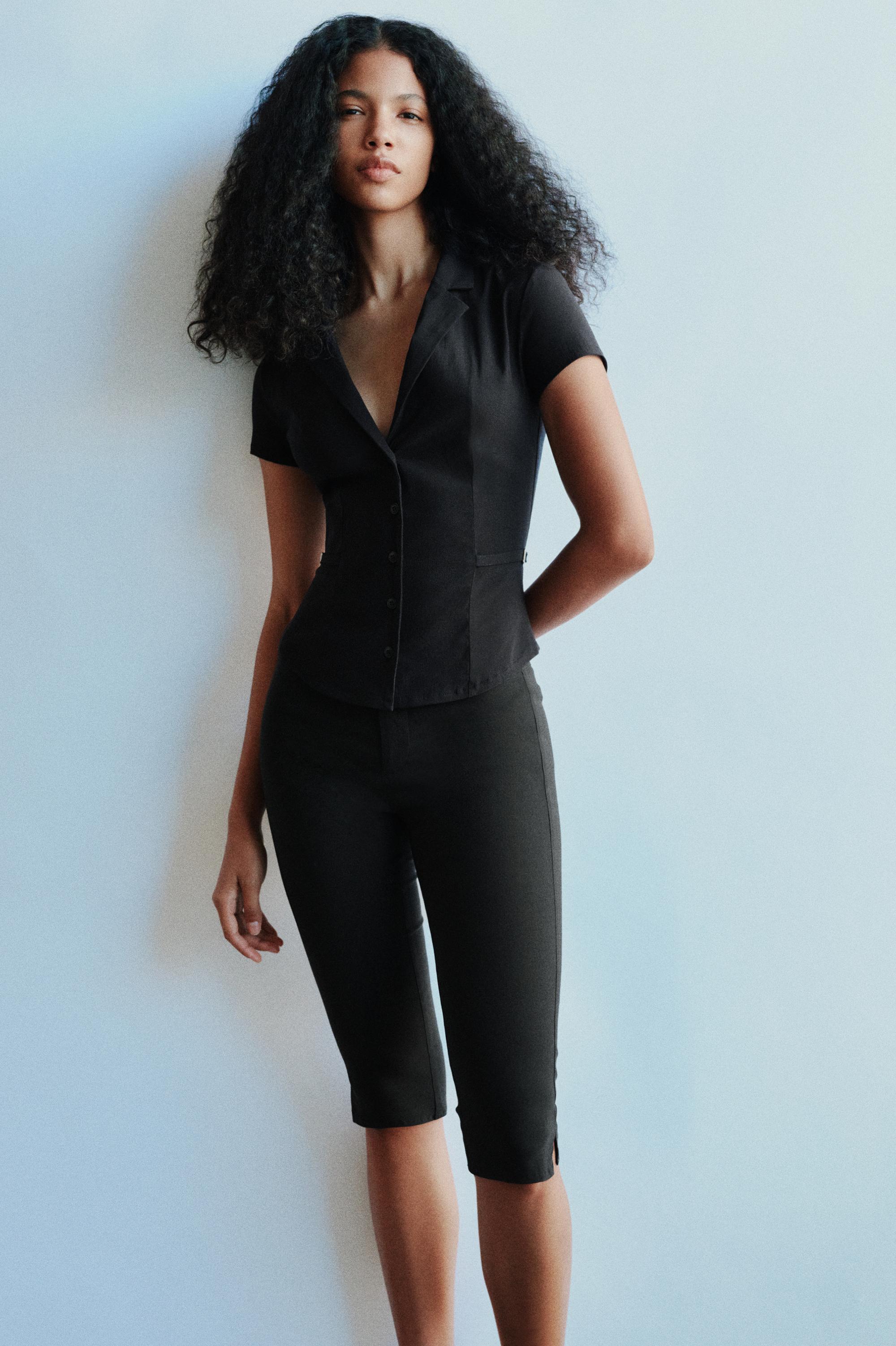 Belted capris — Black