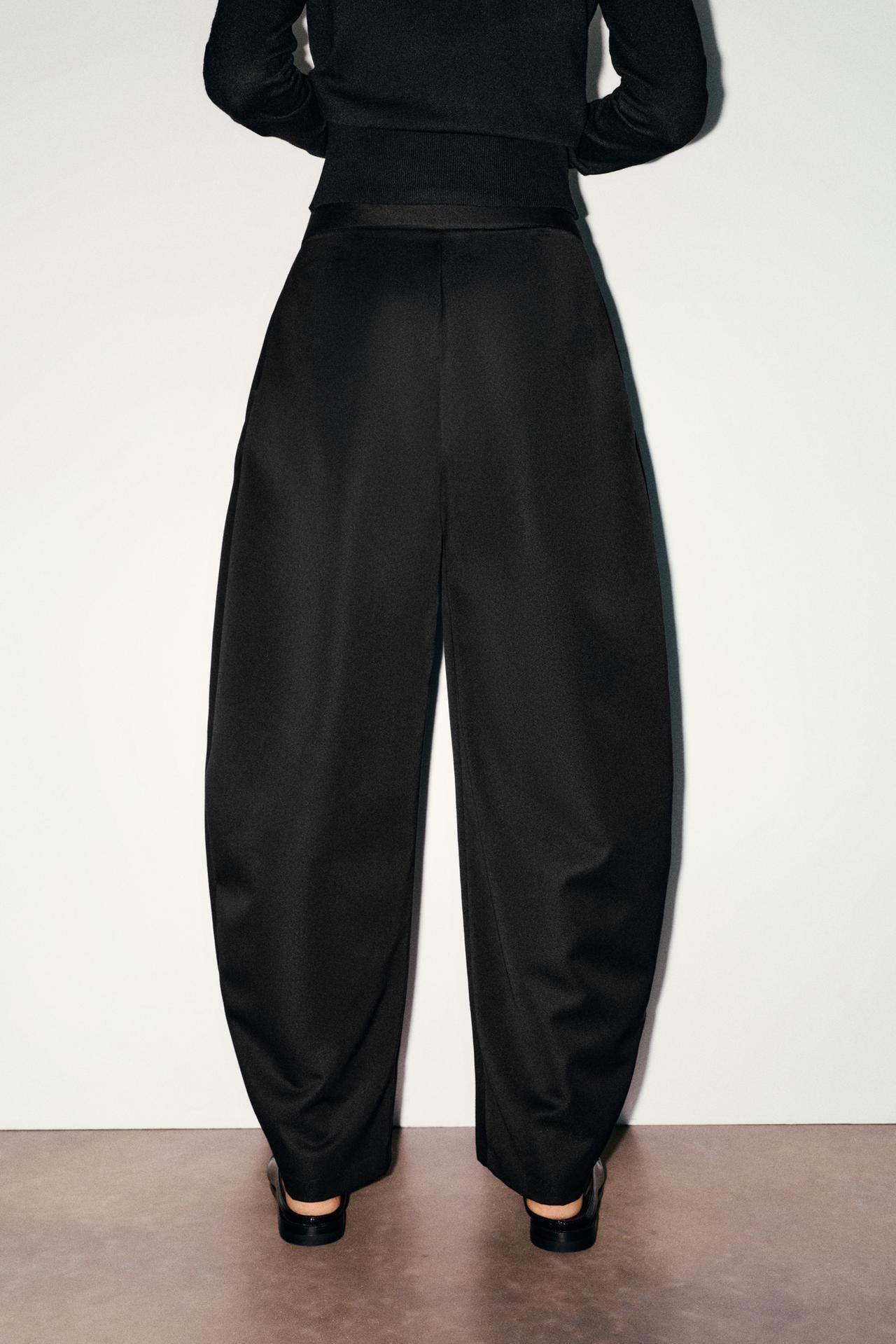 Balloon fit darted trousers — Black