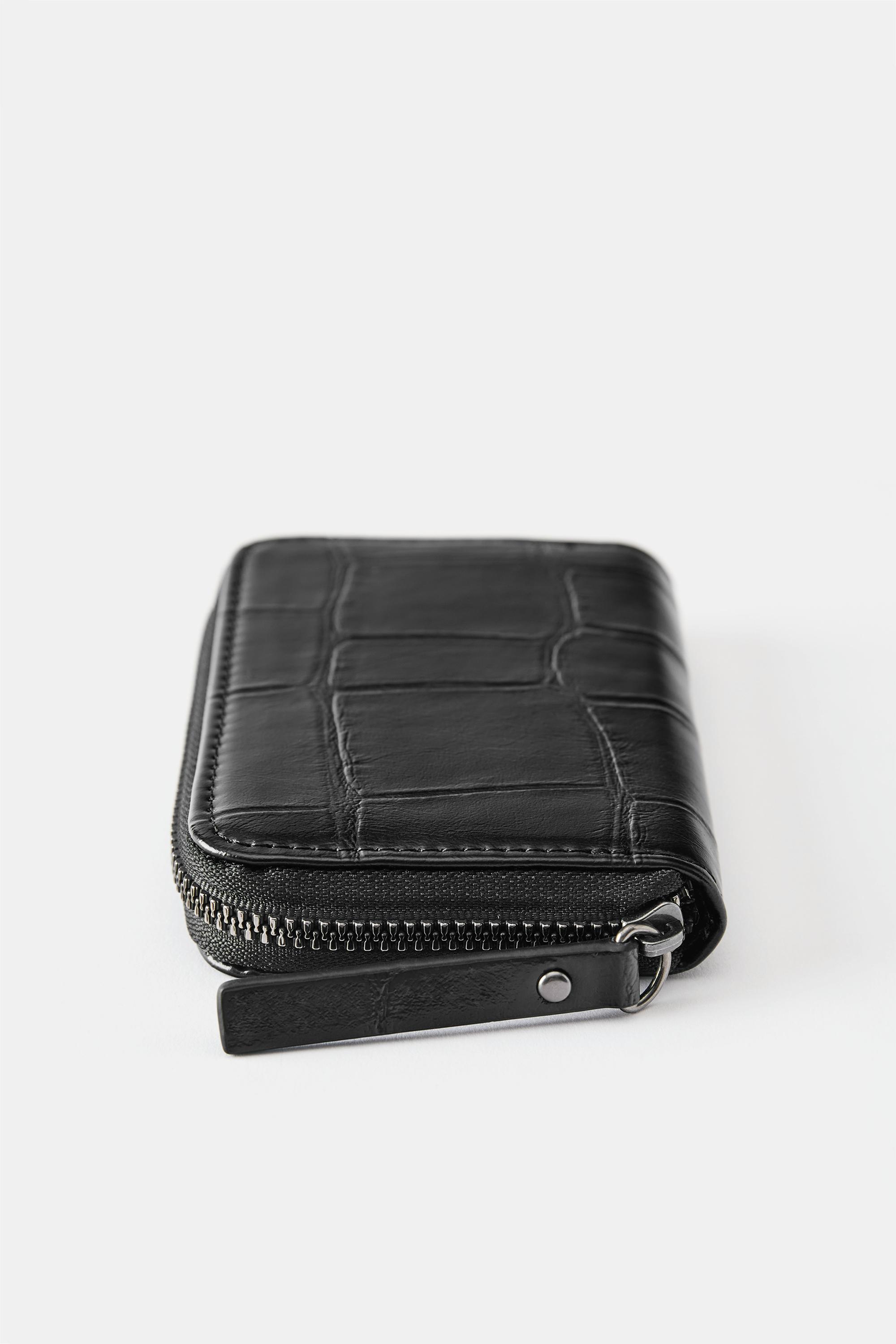 Textured purse — Black