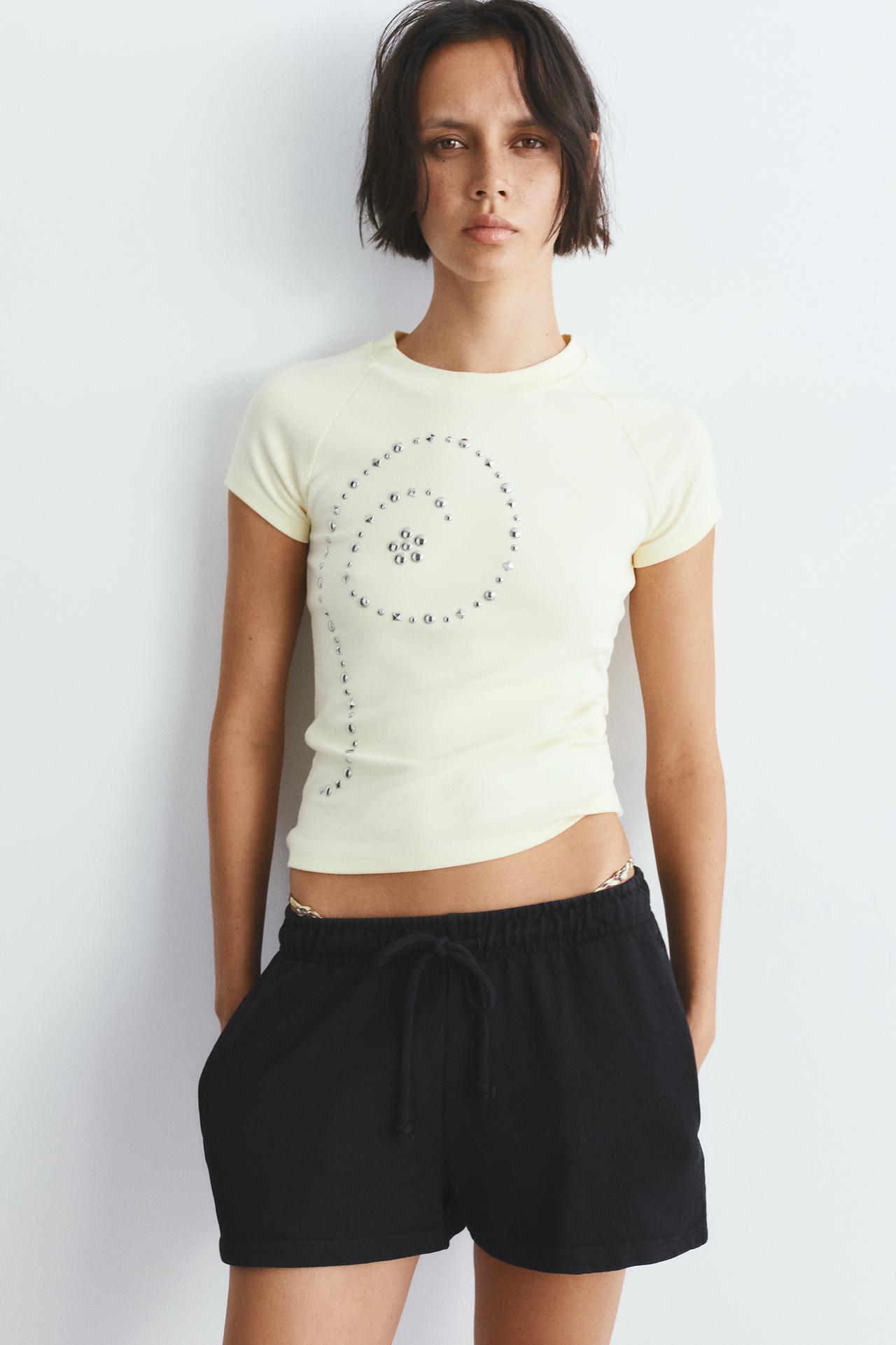 Sports shorts with elastic waist — Black