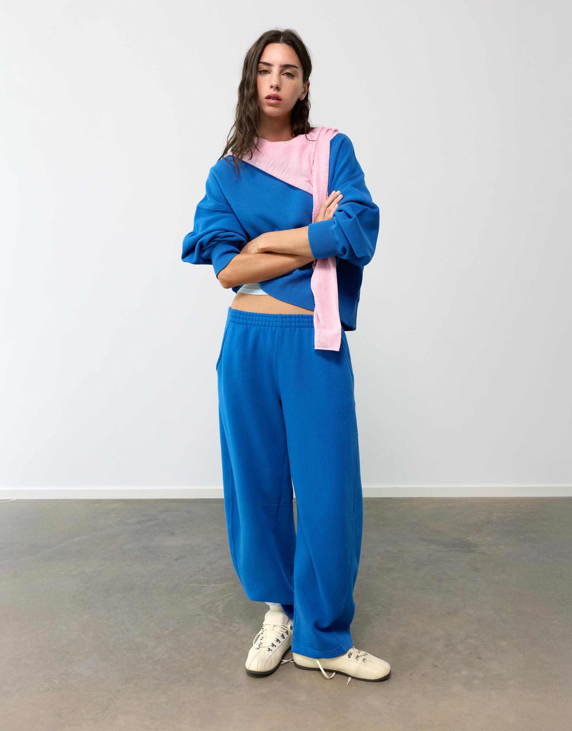 Round neck sweatshirt — Deep blue