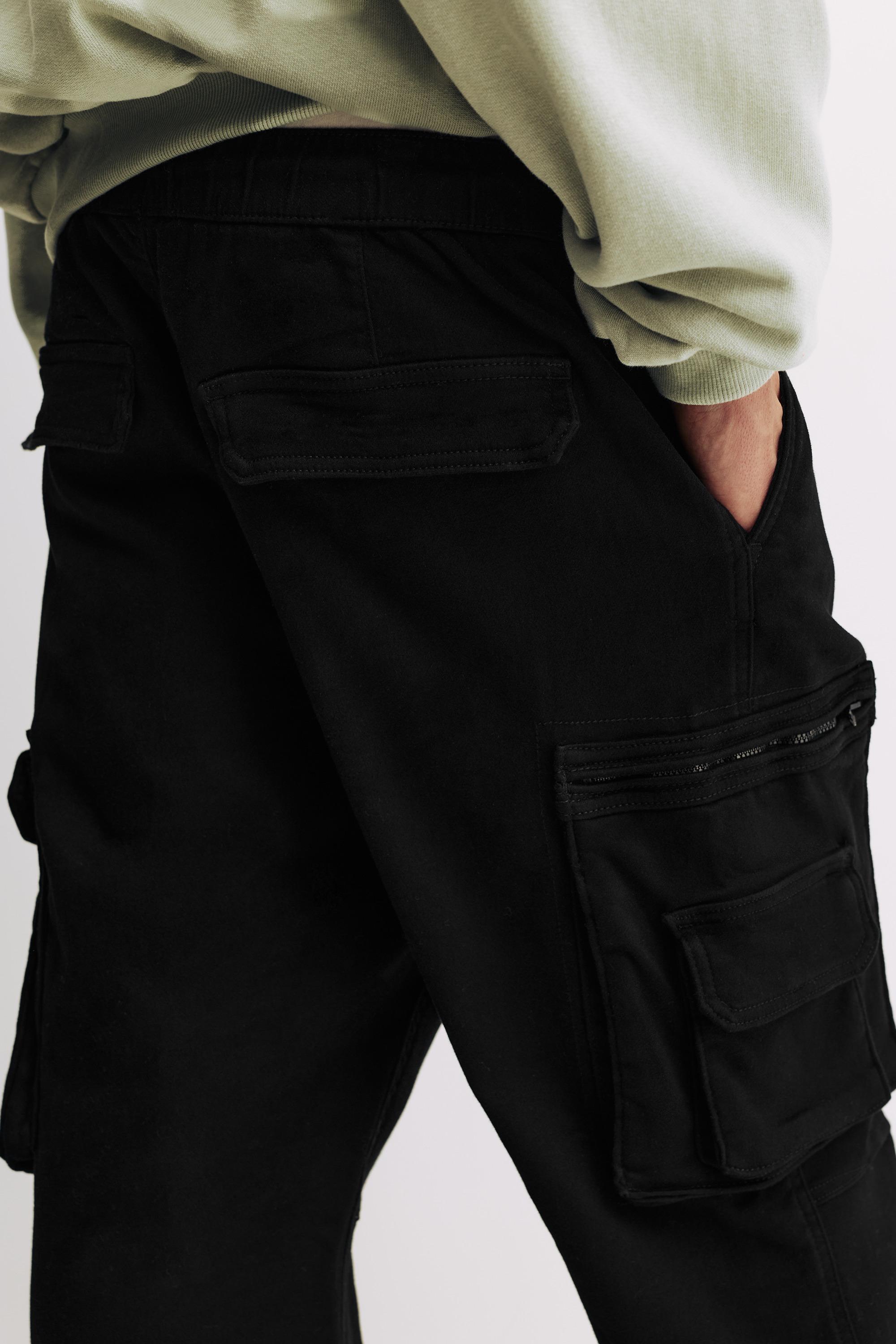 Multi-pocket comfort jogger trousers — Black