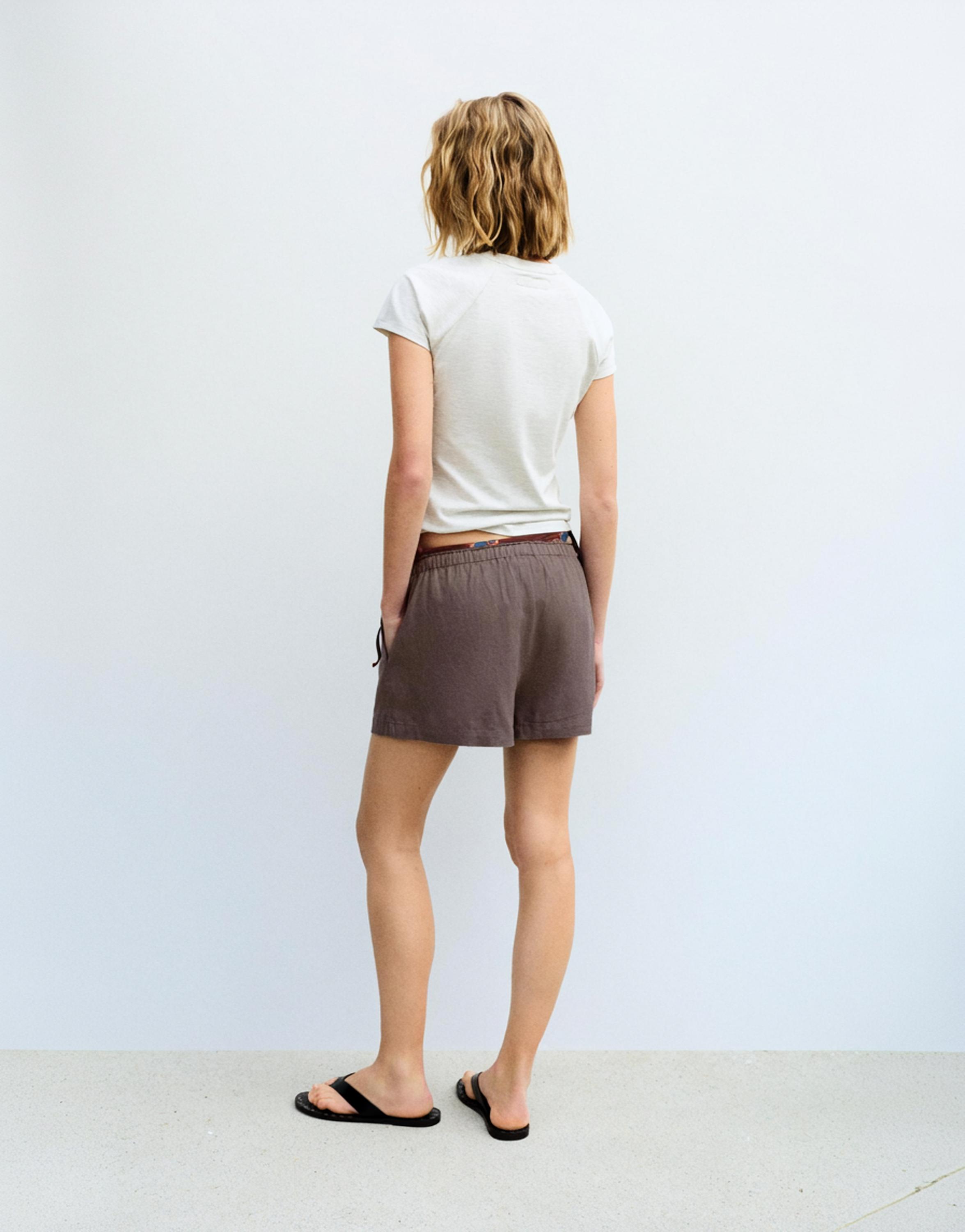 Linen blend shorts — Pale brown