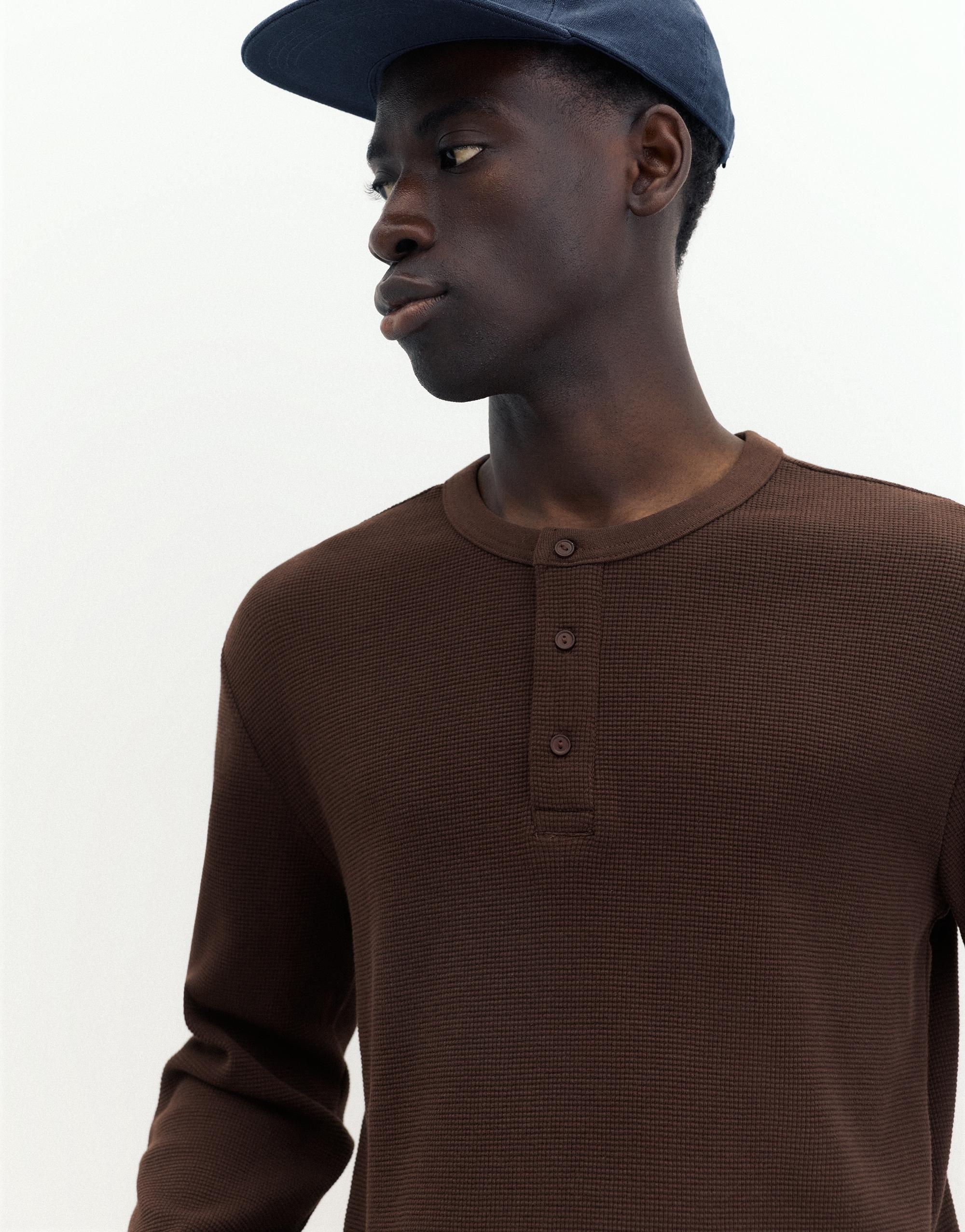 Waffle-knit long sleeve T-shirt — Brown
