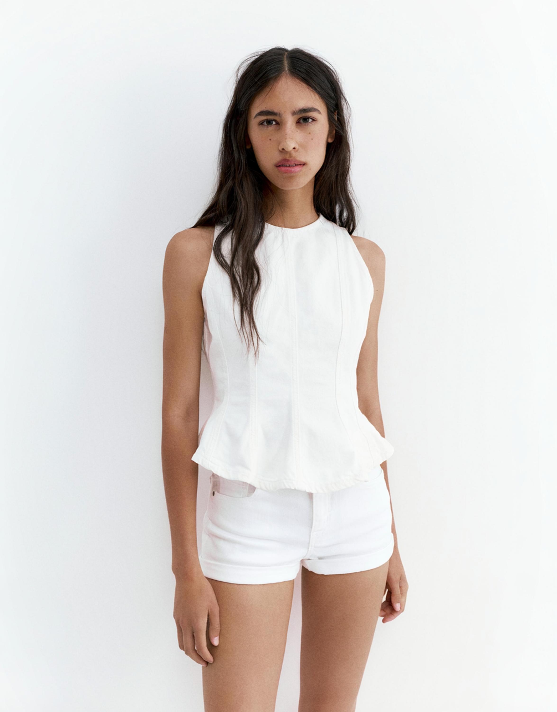 Mid-waist denim shorts — White