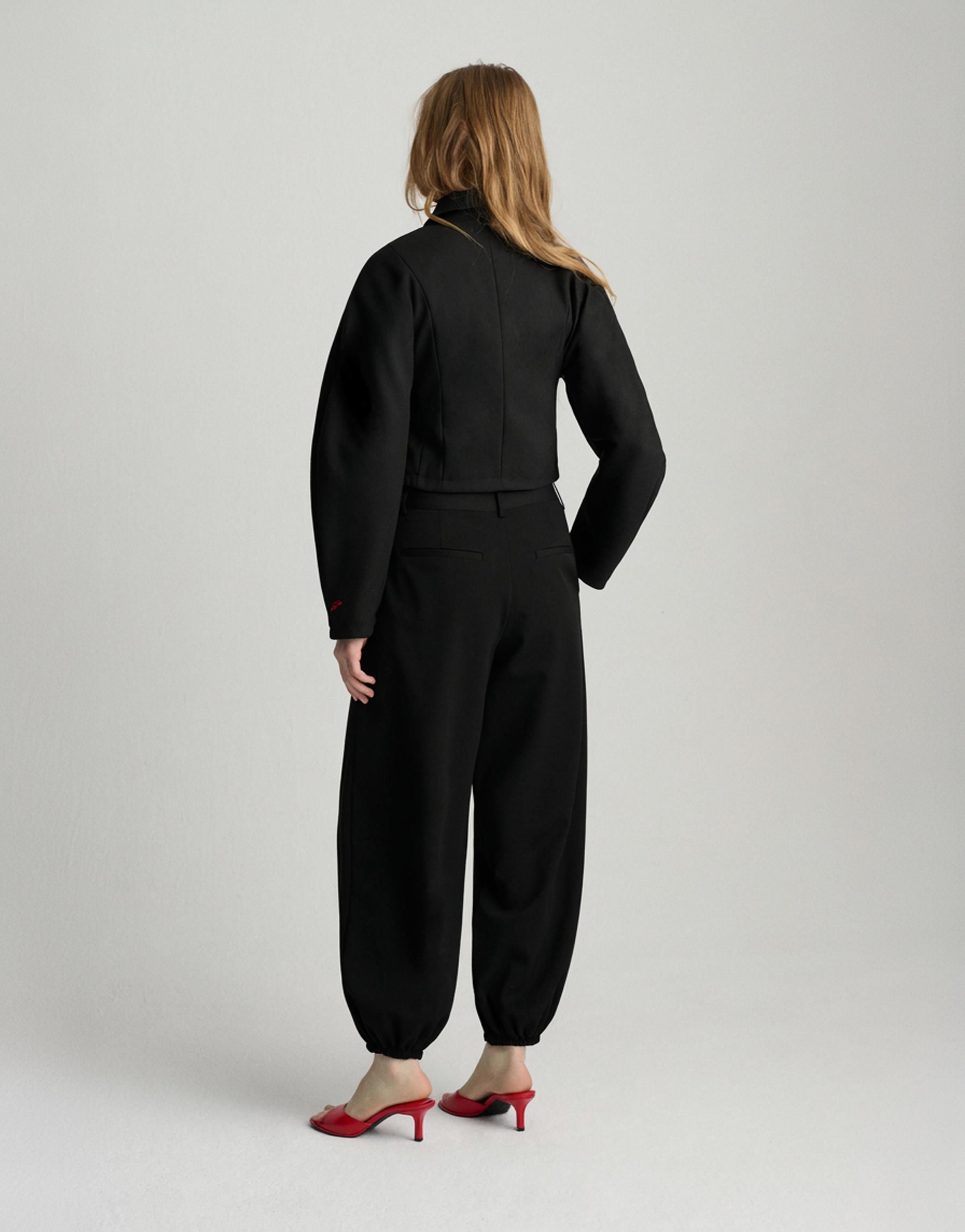Tailored fit jacket with heart detail — Black