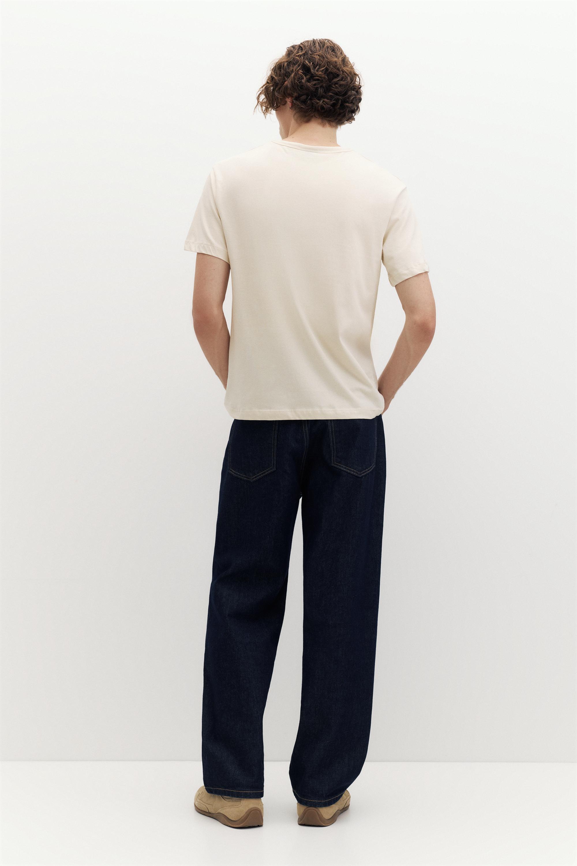 Slim fit basic T-shirt — Butter