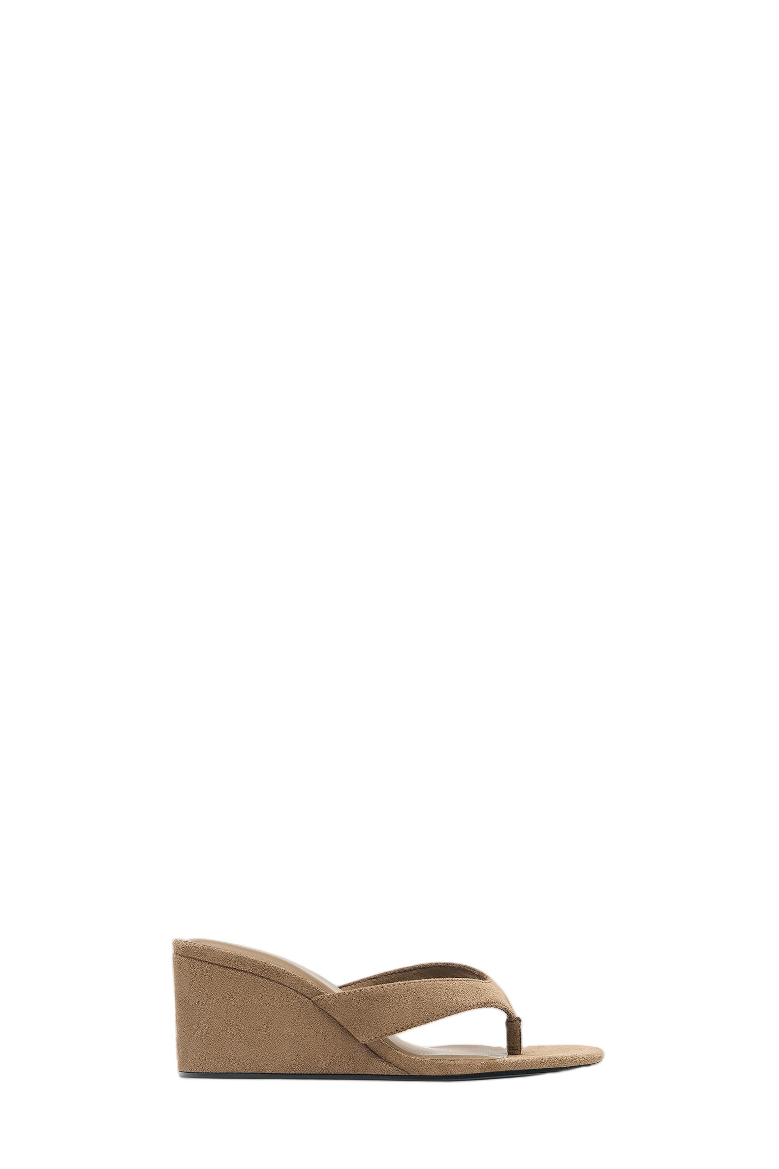 Wedge sandals — Sand