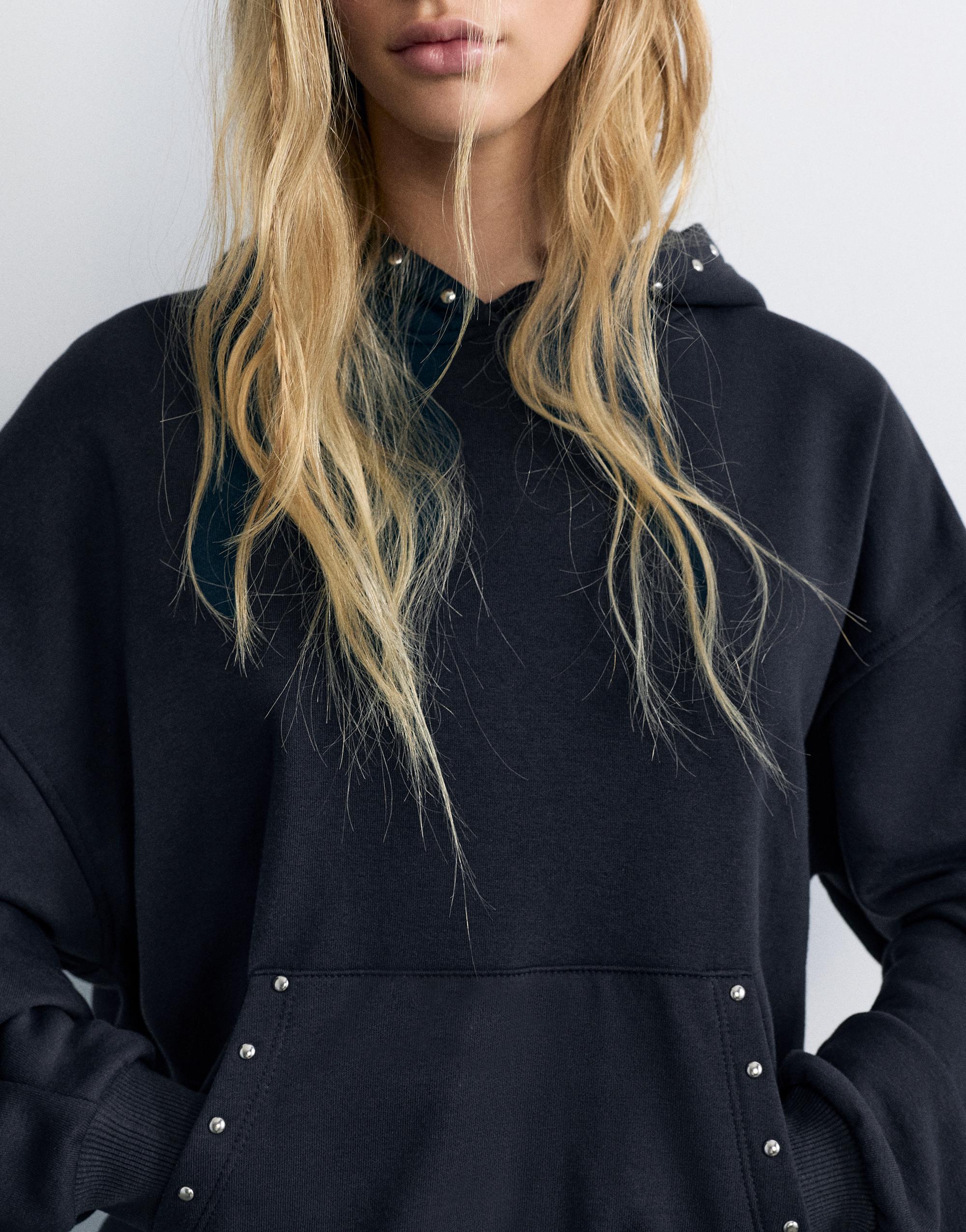 Studded hoodie — Dark grey