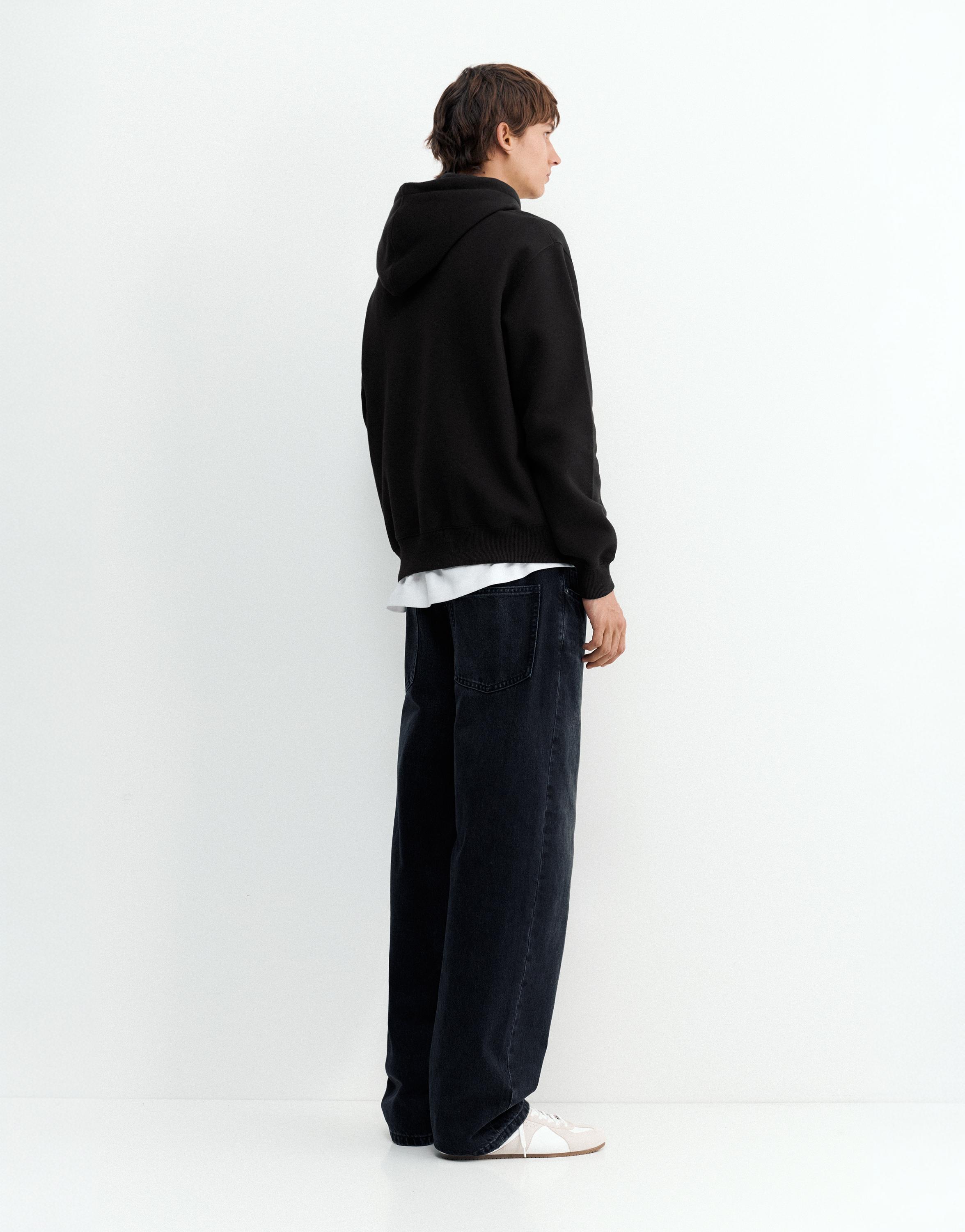 Basic hoodie — Black