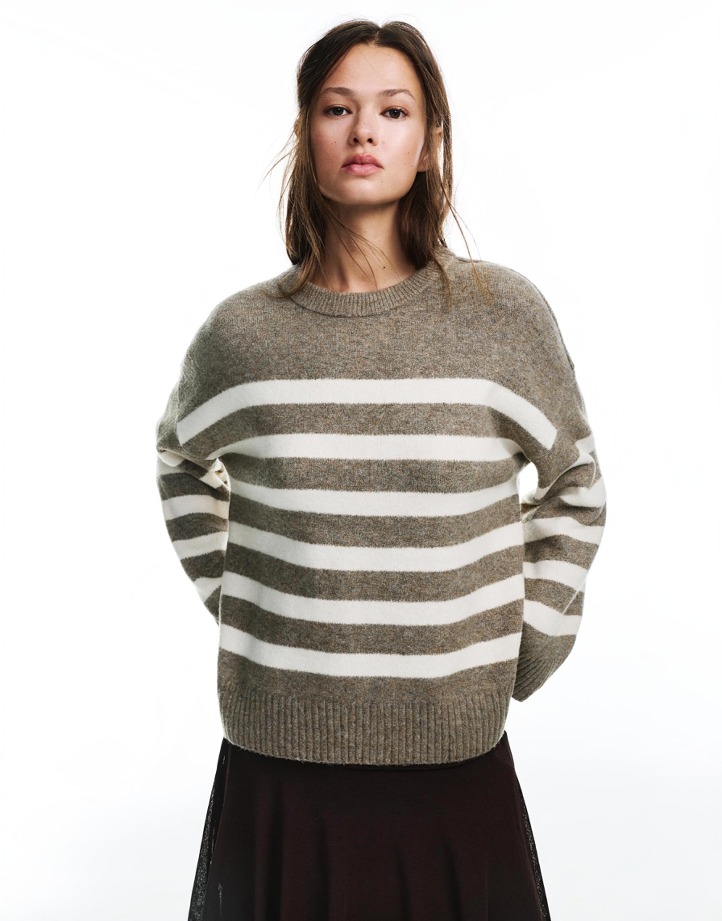 Striped jumper — Brown