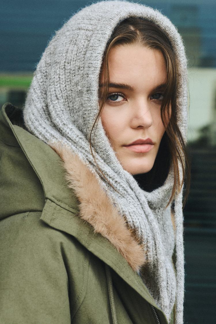 Ribbed knit balaclava — Pale grey