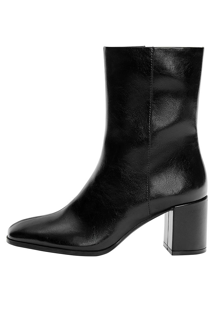 High-heel ankle boots — Black