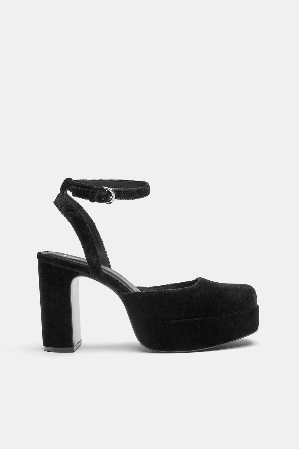 Scarpe con tacco e plateau in velluto PULL&BEAR