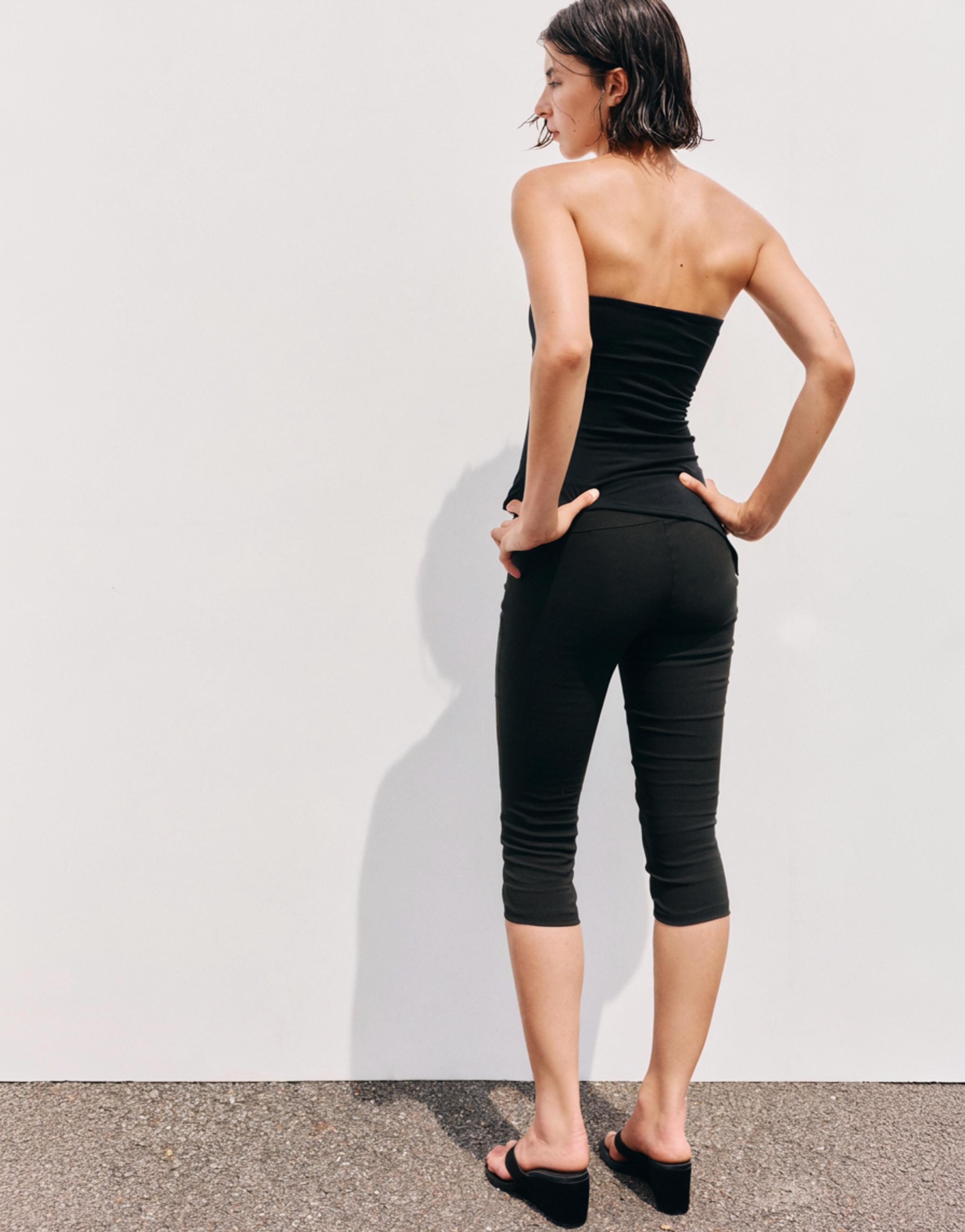 Wide-waist capris — Black