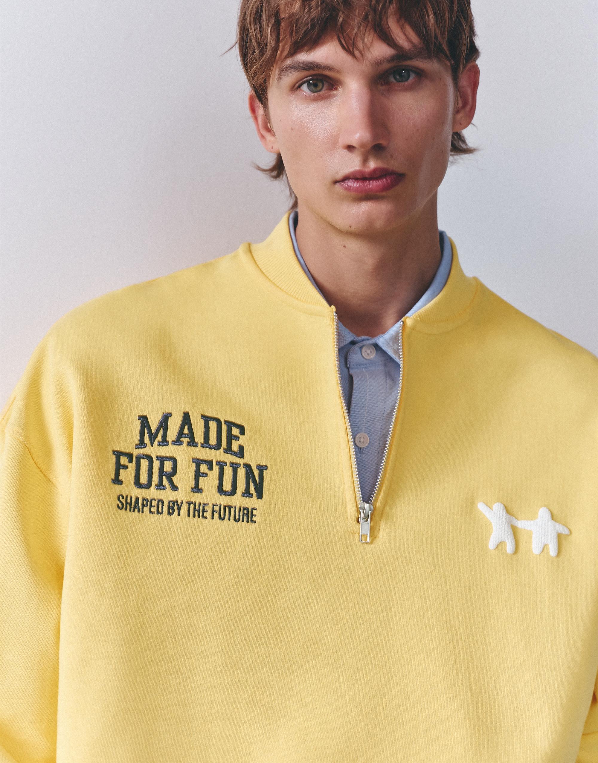 Graphic quarter-zip sweatshirt — Yellow