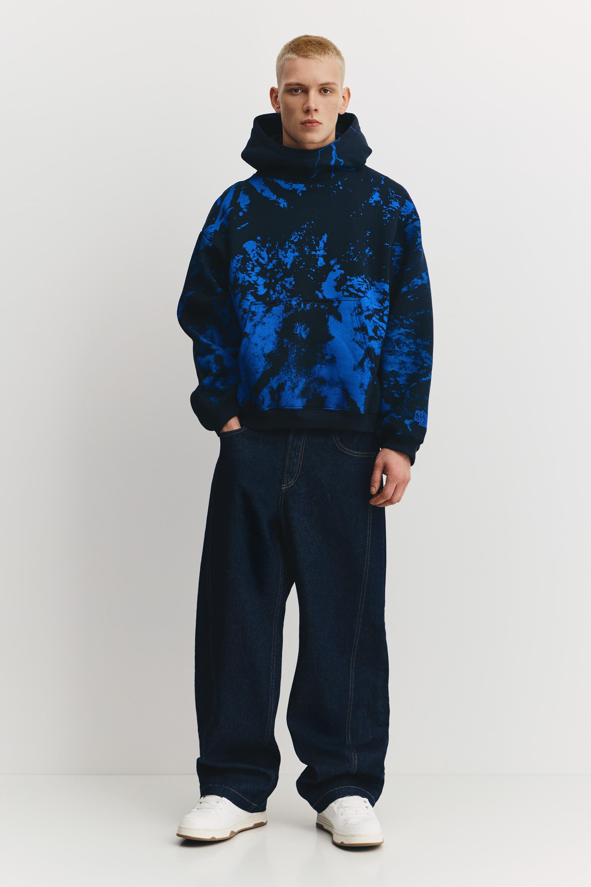 Stranger Things batik desenli kapüşonlu sweatshirt - Görsel 4