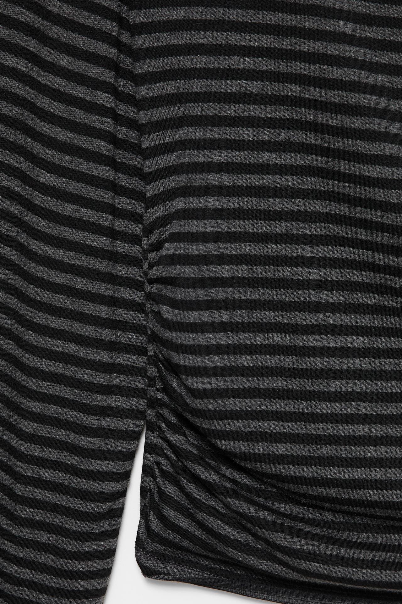 Asymmetric striped T-shirt — Dark grey