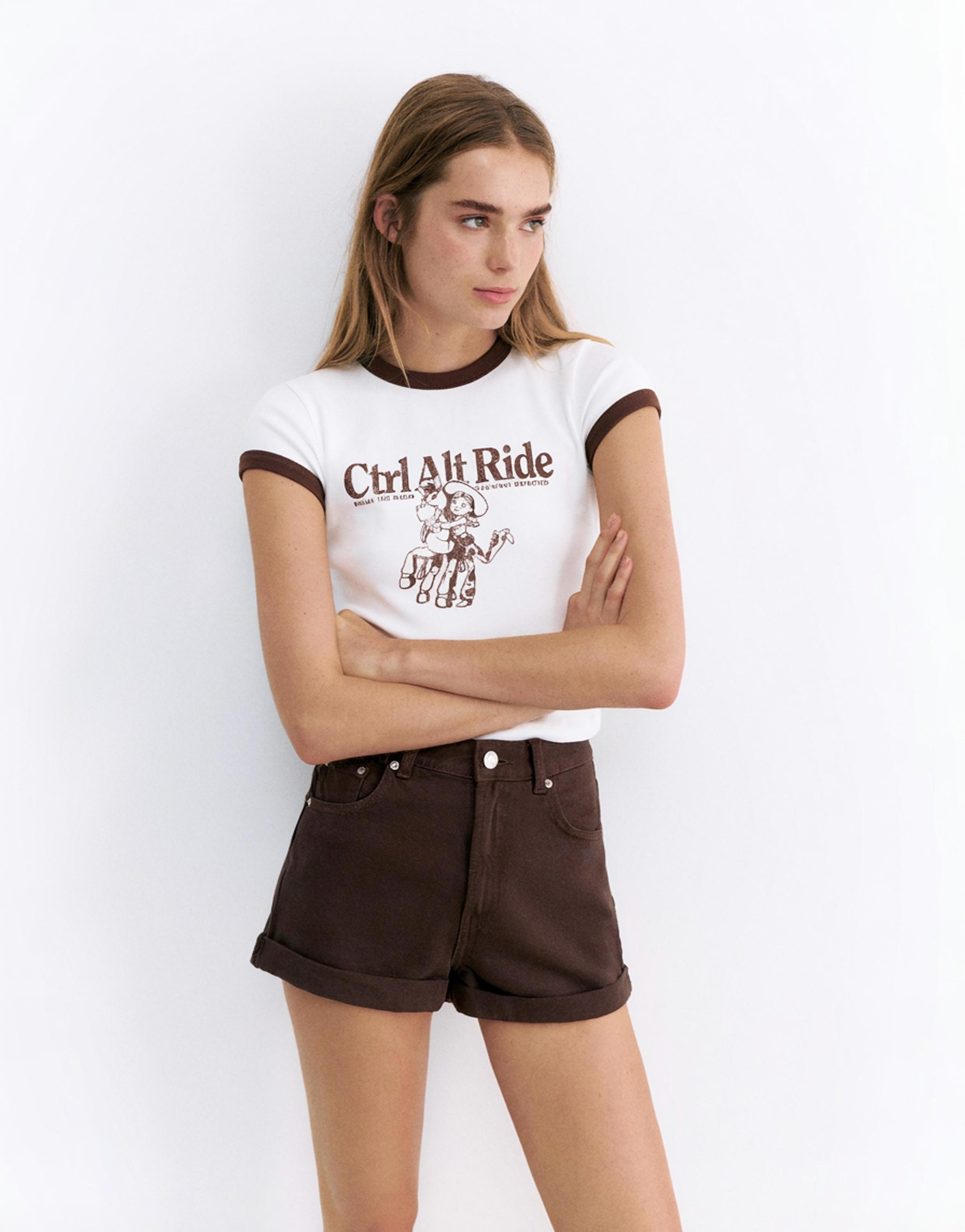 Denim mom fit shorts with turn-up hems — Brown