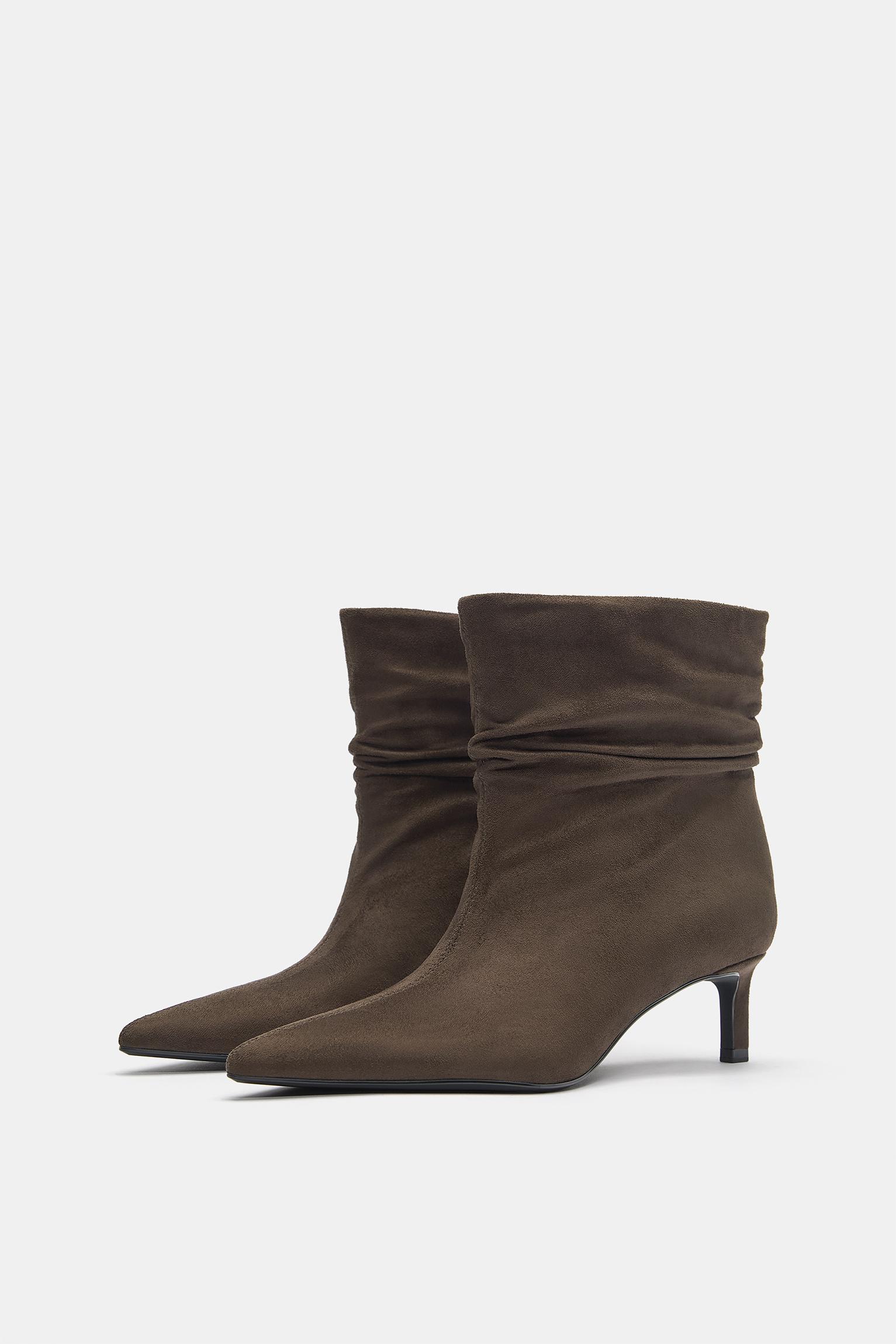 Ruched heel ankle boots — Brown