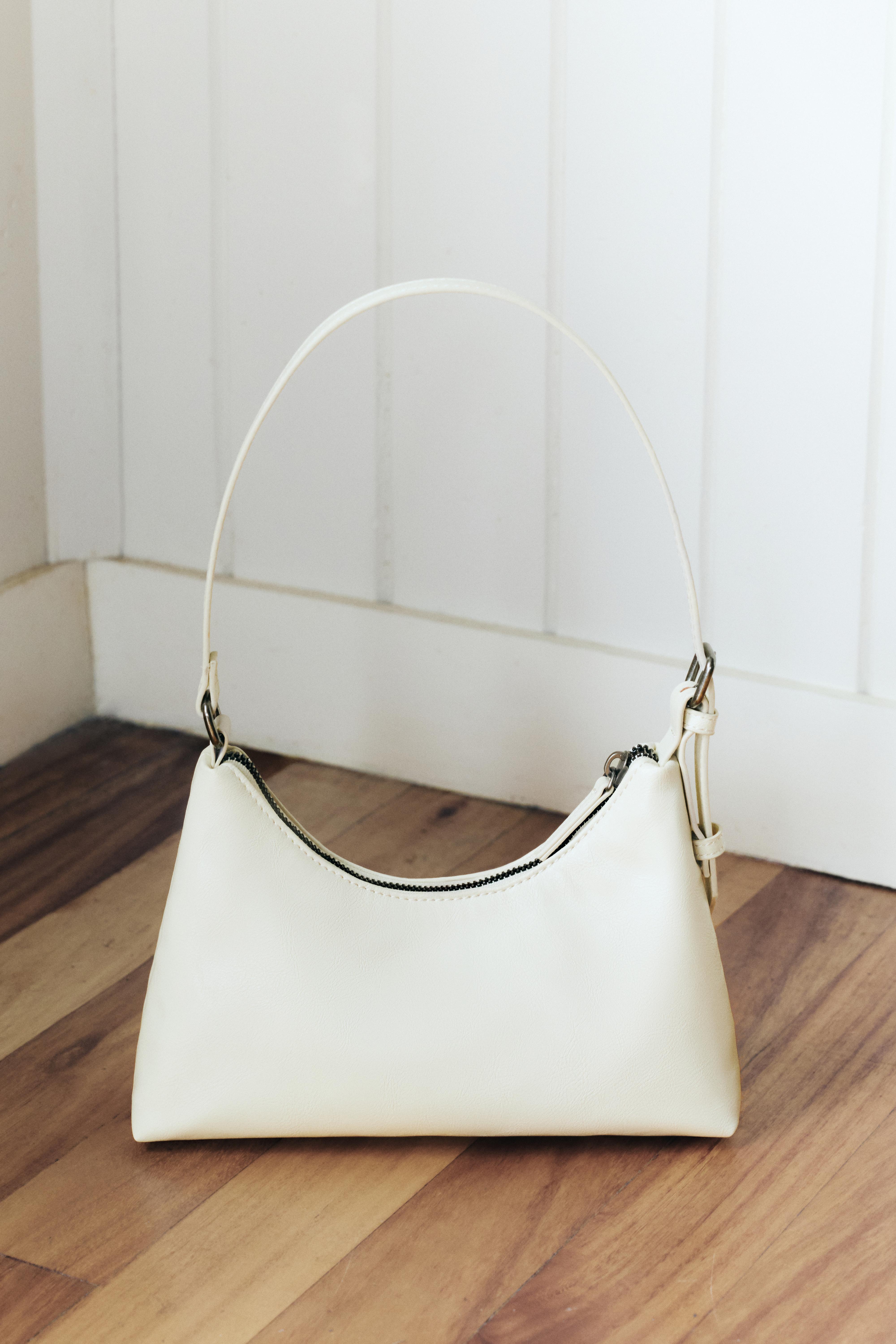 Casual shoulder bag — Ecru