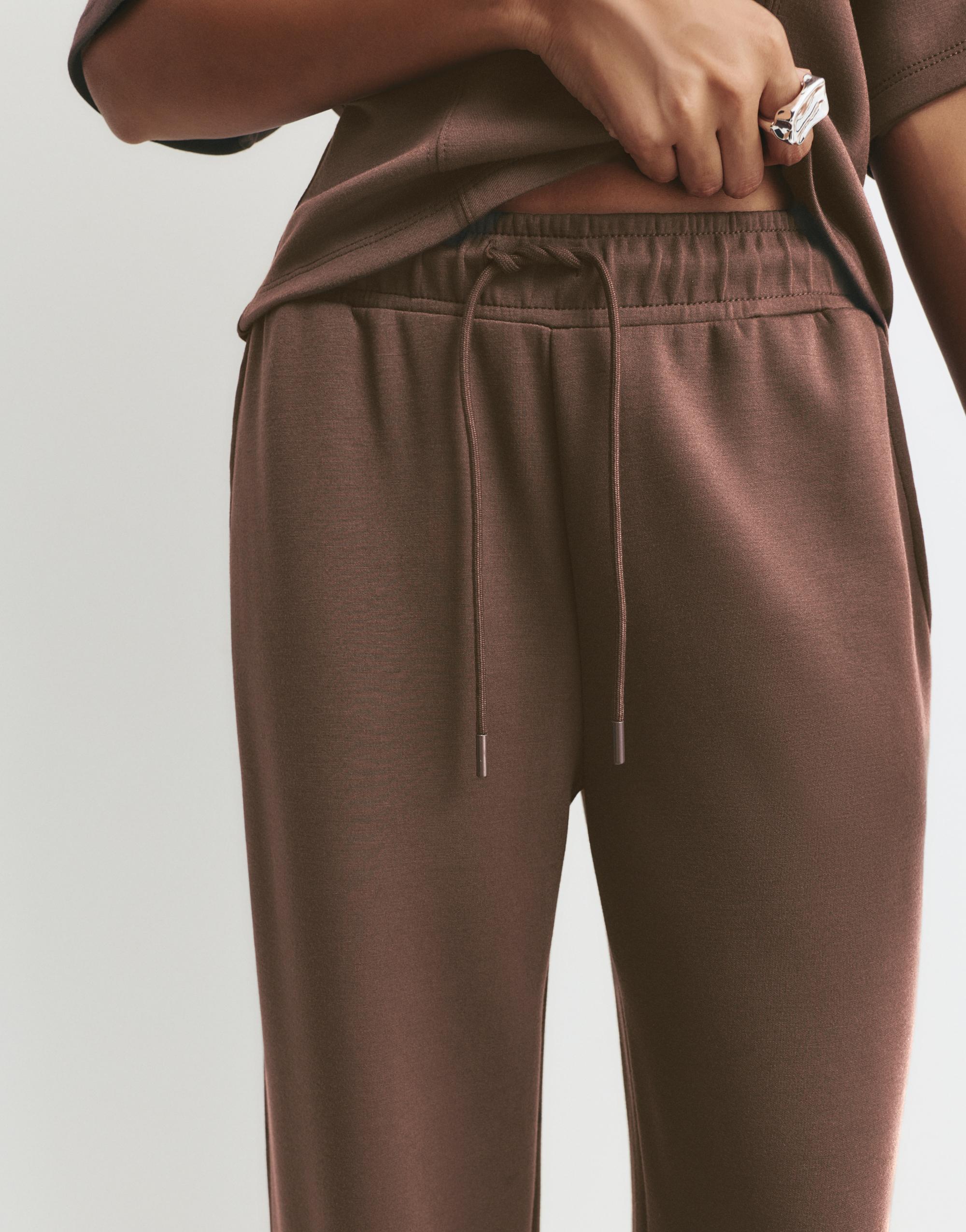 Soft-touch wide-leg trousers — Brown